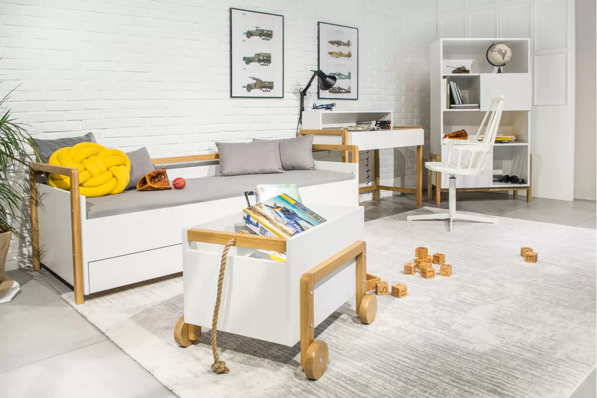 Cufăr pentru jucării Silia 55 cm pe roți - alb alpin / stejar DEPOZITARE pentru jucării Silia 55 cm na kolkach - biel alpin / stejar