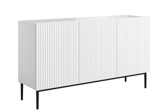 Komoda Nicole 150 cm třídveřová s frézovanou přední částí - bílý mat / černá nozki