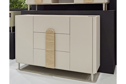 Komoda Amilio 150 cm so zásuvkami - kašmír / Dub olejowany - Výpredaj expozície