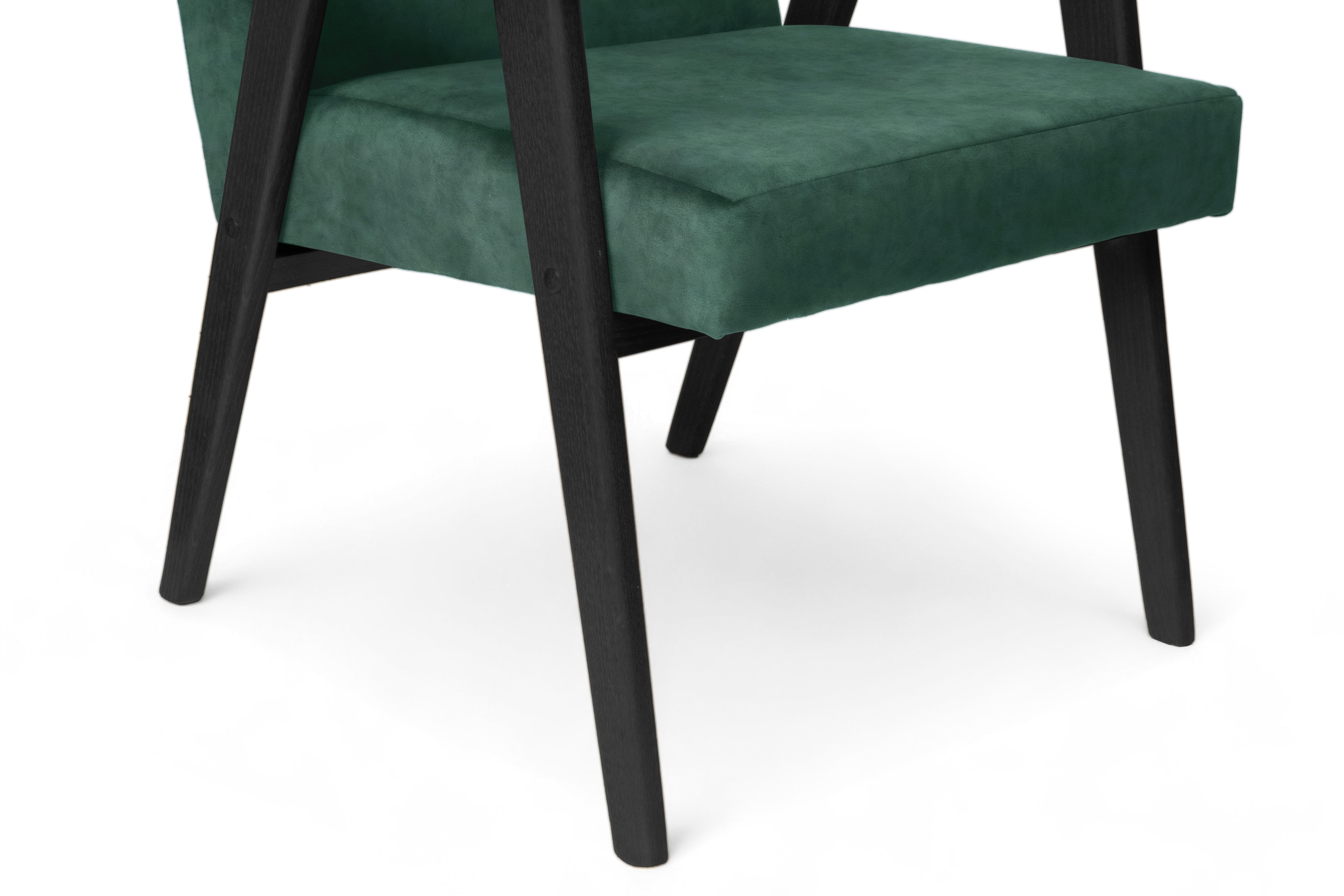 Klubové kreslo PRL - zelený zamat Zetta 298 s ľahkým čistením / čierne nožičky  Kreslo Klubový PRL - Zelený welwet ľahkočistiaci Zetta 298 / Čierny