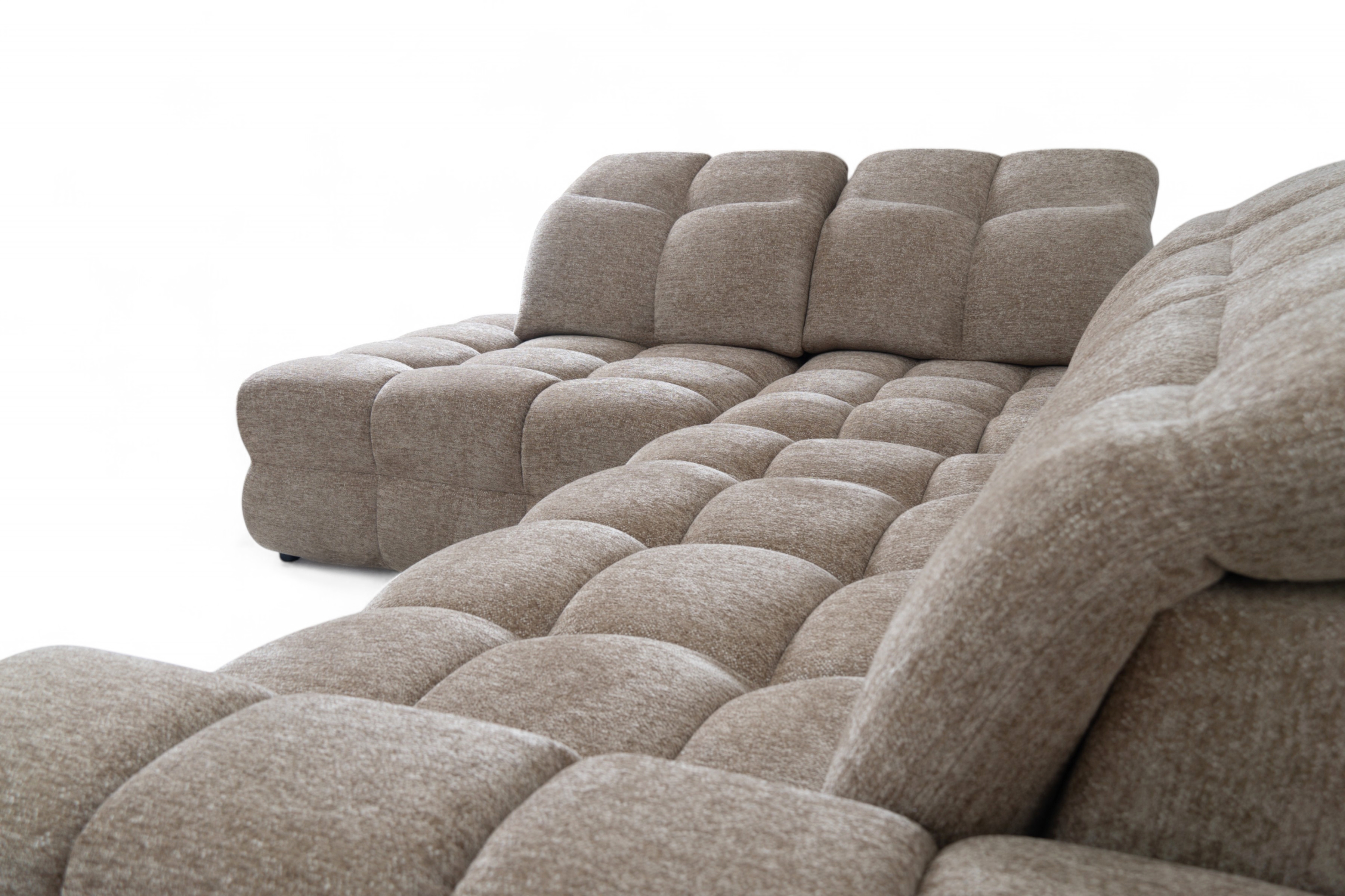 Rohová sedací souprava Magnelio Prestige L s elektrickým výsuvem levá – béžová boucle Raven 34  Rohová sedací souprava Magnelio Prestige L z elektricky wysuwanym sedadlem levá - béžová boucle Raven 34 