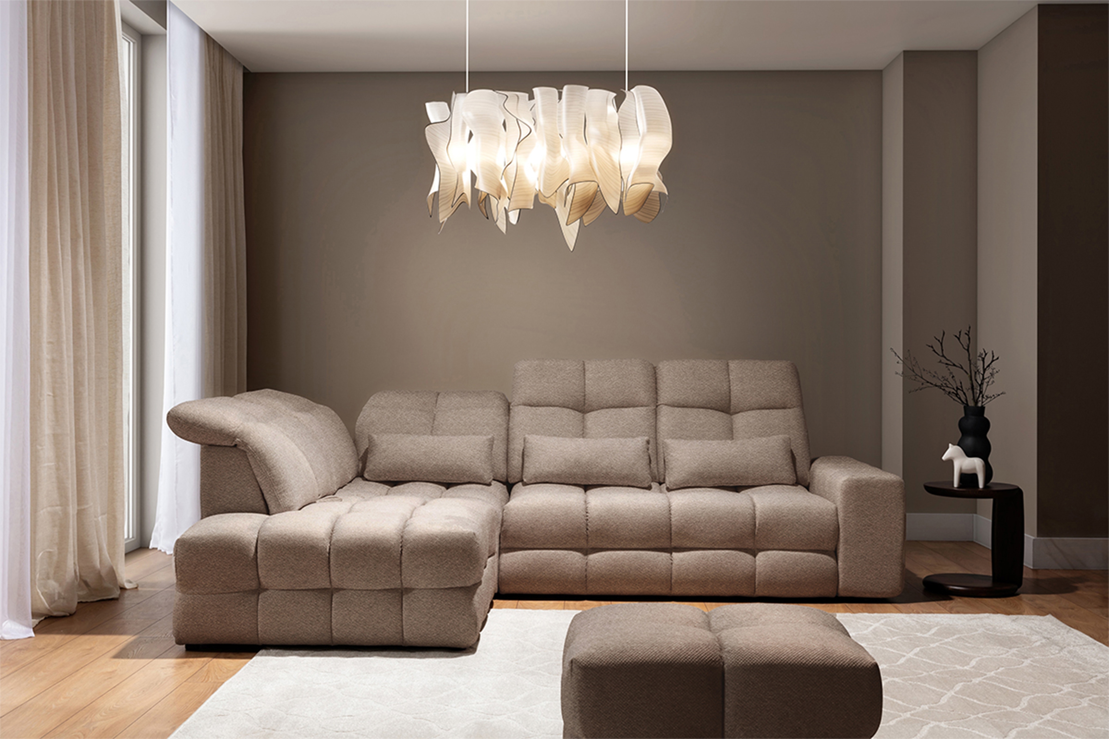 Rohová sedací souprava Magnelio Prestige L s elektrickým výsuvem levá – béžová boucle Raven 34  Rohová sedací souprava Magnelio Prestige L z elektricky wysuwanym sedadlem levá - béžová boucle Raven 34 