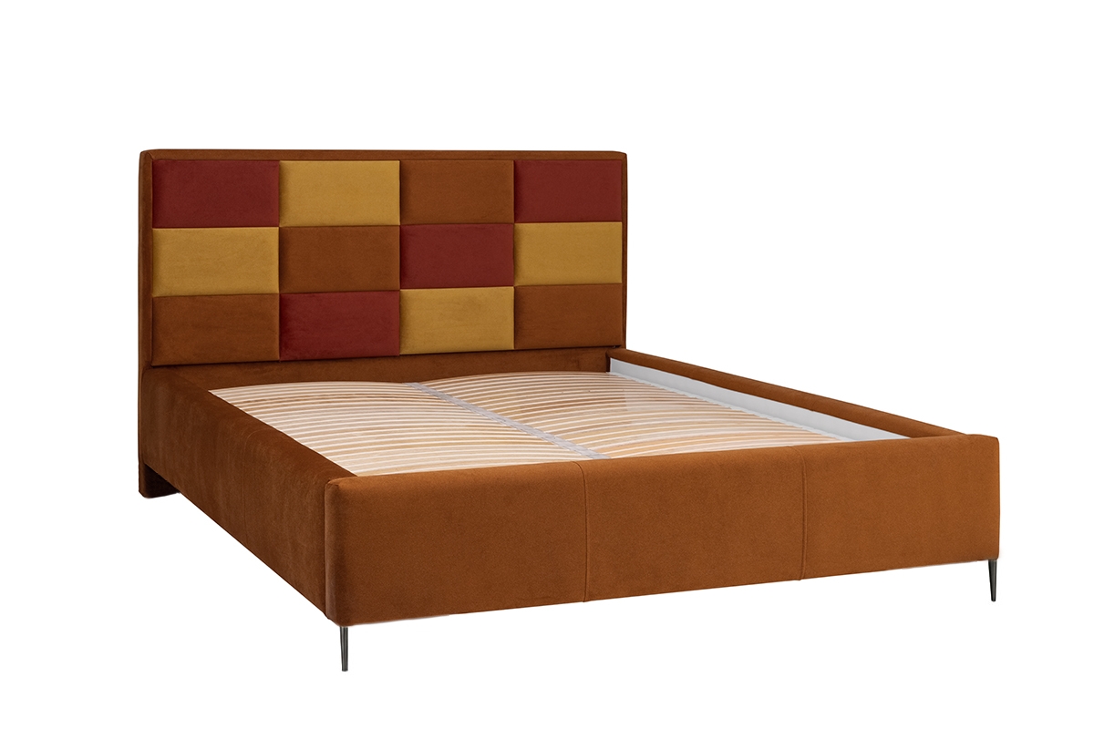 Posteľ čalúnená do spálne s roštom Menir - 180x200, Nohy čierny  rude posteľ do spálne Menir z drewnianym stelazem 
