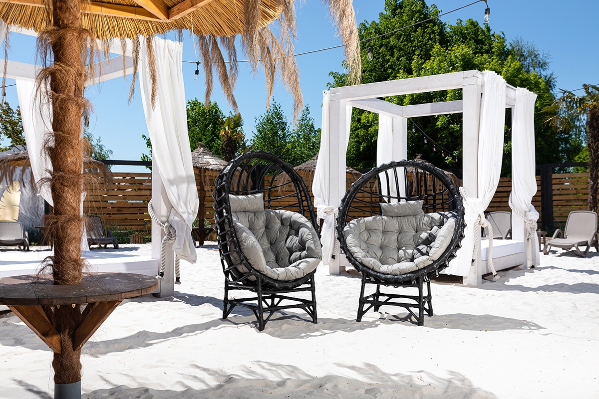 Křeslo wiklinowy Gardins I 102 cm z poduszka + GRATIS - černá / šedá Polštář - Omezená nabídka Křeslo wiklinowy Gardins I 102 cm z poduszka + GRATIS - černá 