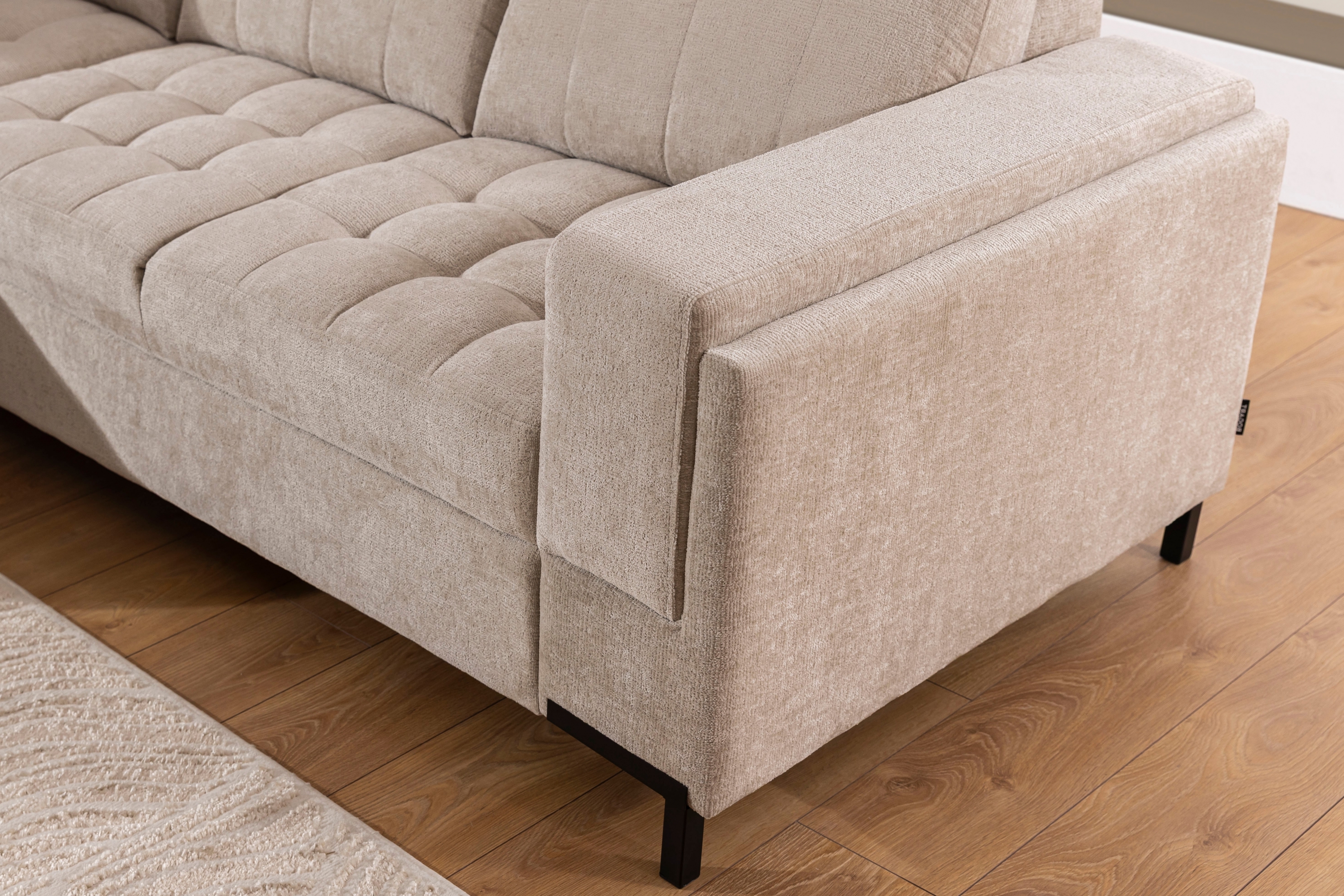 Rohová sedačka Gespano L ľavostranná so širokou, zúženou opierkou - béžový šenil Perfect harmony 07 Rohová sedacia súprava Gespano L Ľavá strana z szerokim, wcietym bokiem - Perfect harmony 07