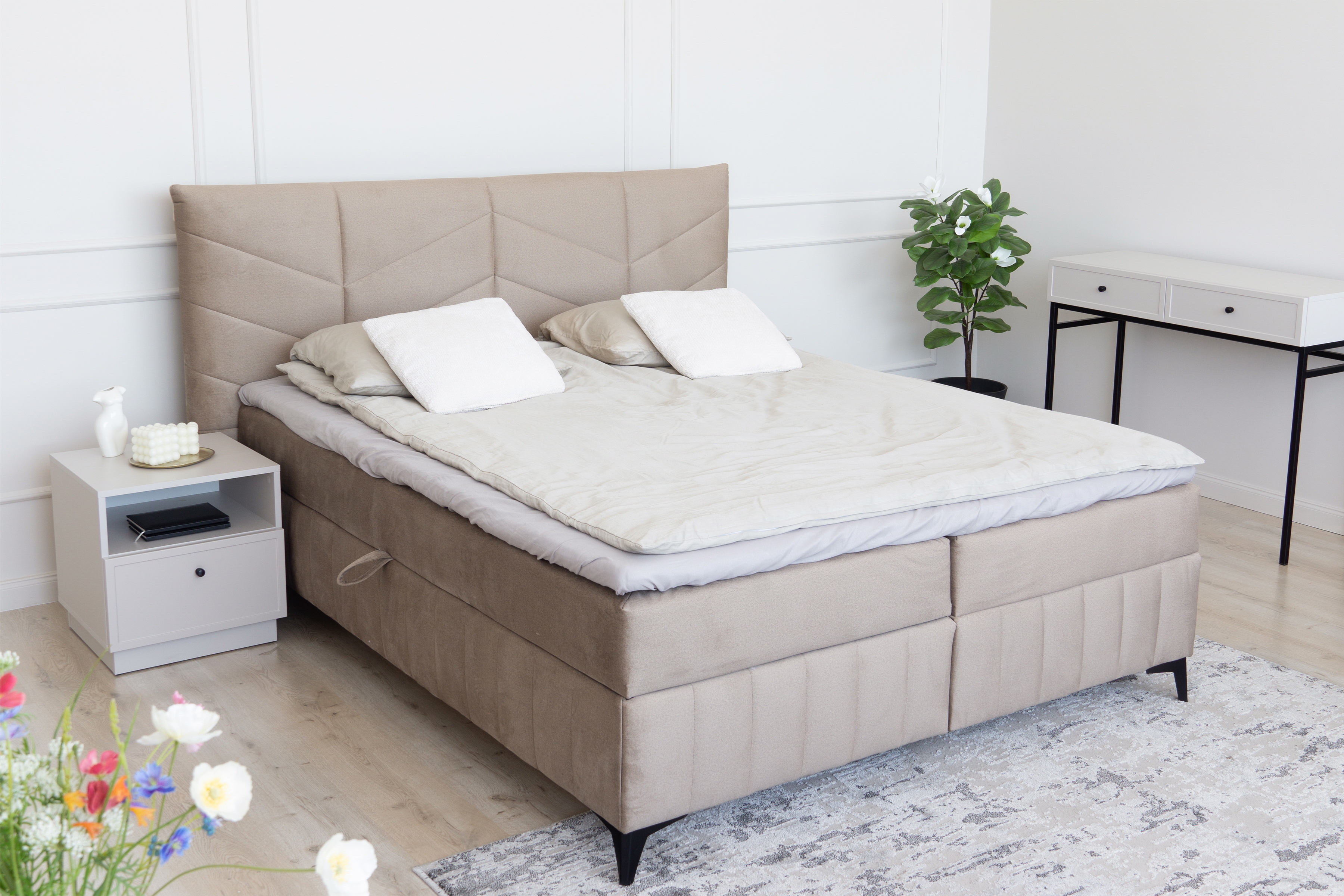  Boxspring posteľ Penia 180x200 s úložným priestorom - béžový zamat Element 6  Boxspring posteľ Penia 180x200 s úložným priestorom - béžový velúr hydrofobowy Element 6 