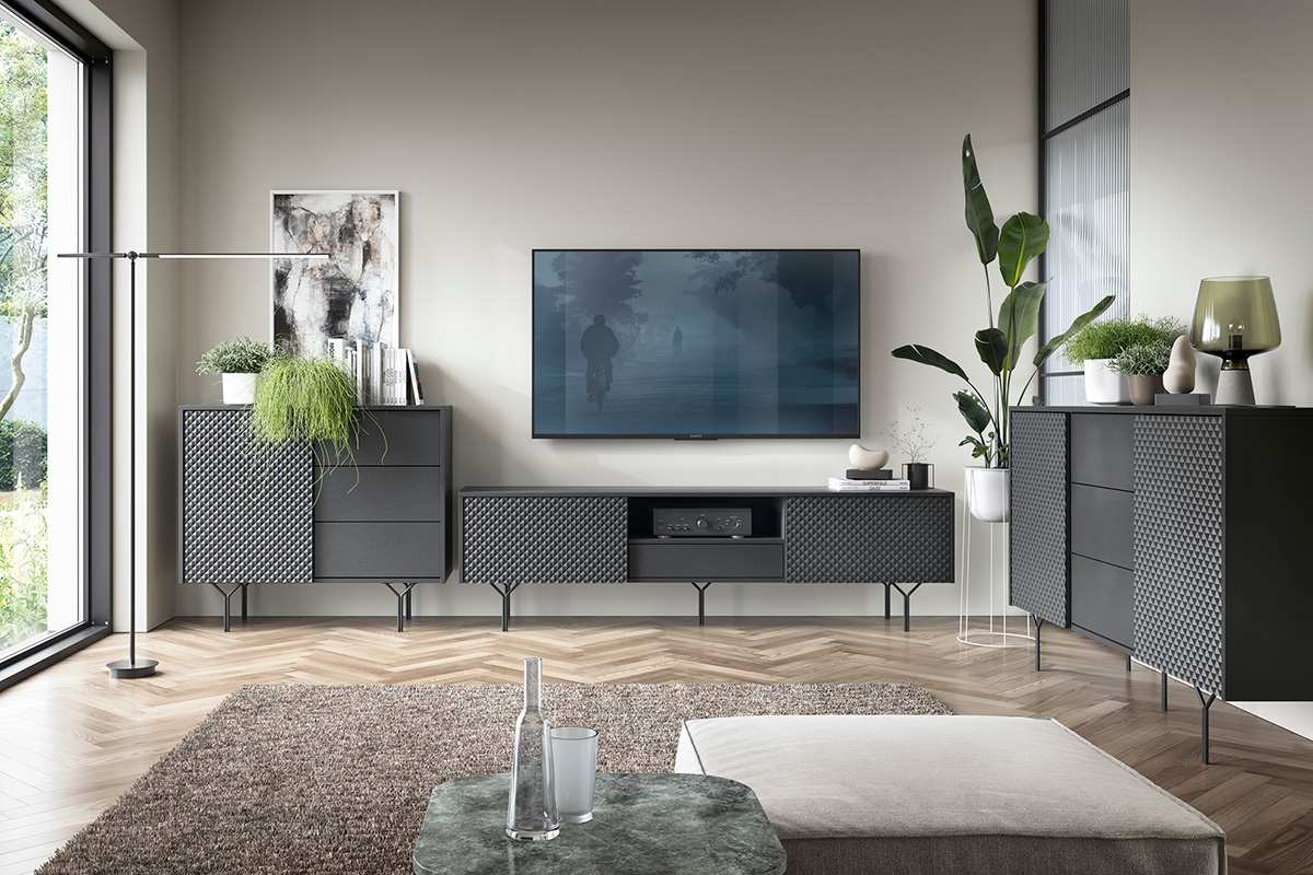 Komoda Ameis 144 cm s 3D čely - černý grafit Komoda dvoudveřová s zásuvkami i frontem 3D Ameis 144 cm - Černý grafit - aranzacja