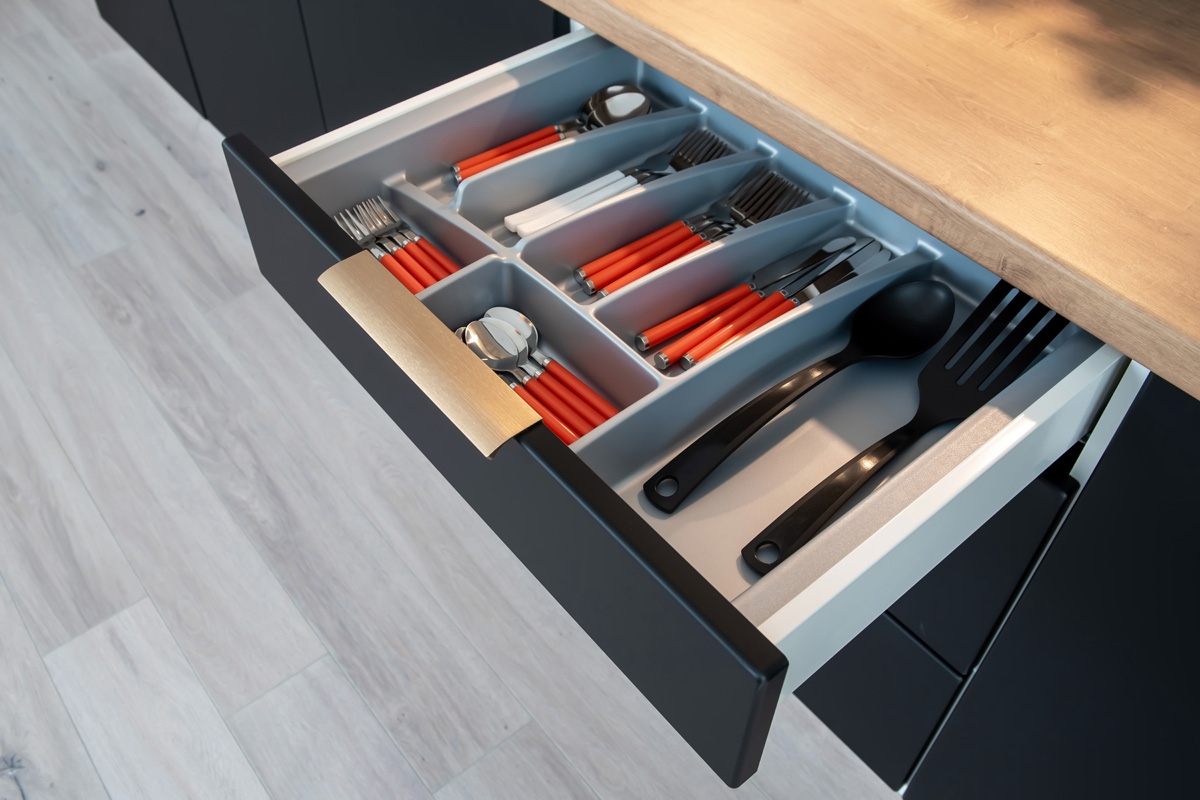 Denis D40 S/3 - dolná skrinka so zásuvkami - Dub London zásuvky denis 