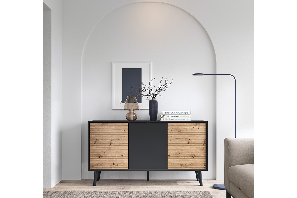 Komoda Elemoz 154 cm - černý / dub artisan Komoda třídveřová Elemoz 154 cm - Černý / Dub artisan - aranzacja