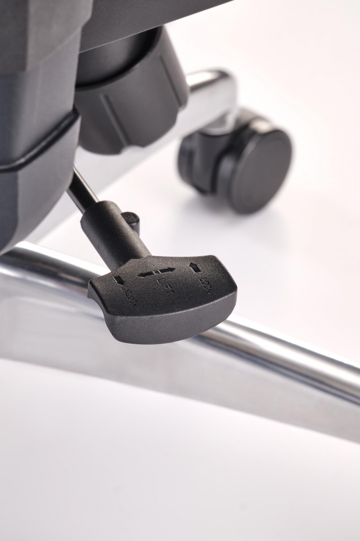 Ergonomická kancelárska stolička Casilo - čierna ekokoža Kreslo ergonomiczny Casilo otočna - Čierny