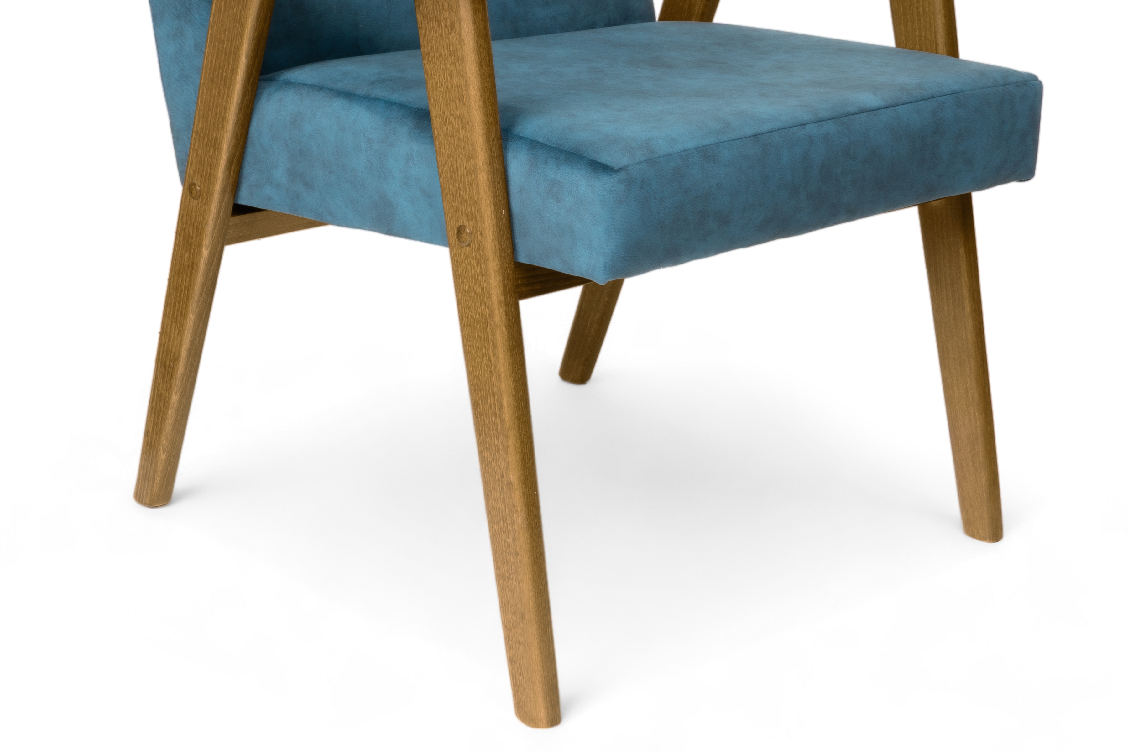 Křeslo klubové PRL - modrý snadno čistitelný samet Cloud 75 / nohy tmavý rustikál Křeslo klubové PRL - modrá welwet snadno čistitelný Cloud 75 / tmavý rustikal 