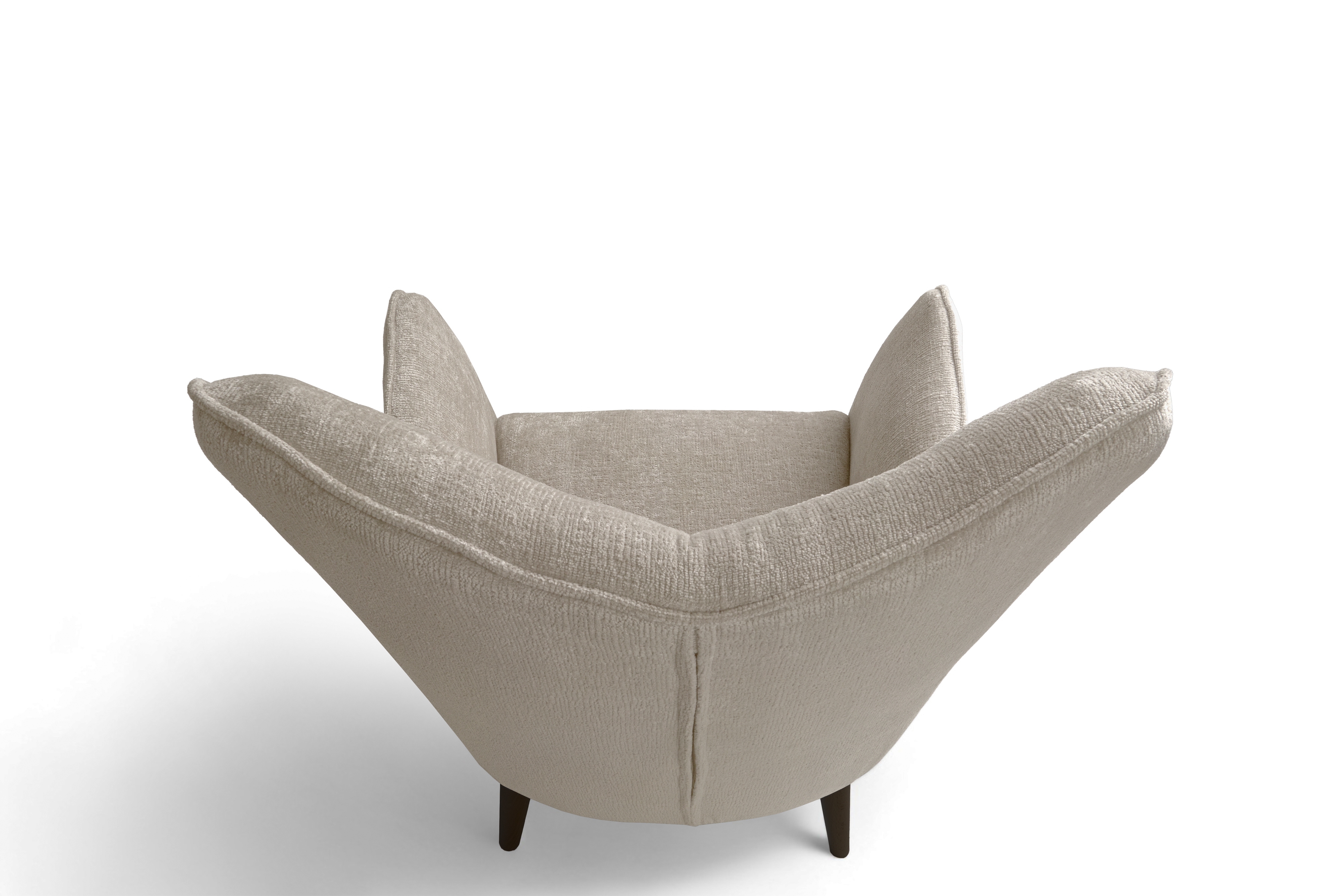 Křeslo ušák Elira - béžový šenil Perfect Harmony 07 / nohy venge Křeslo Ušák Elira z wysokimi nozkami - béžová šenil Perfect Harmony 07 / Nohy Venge