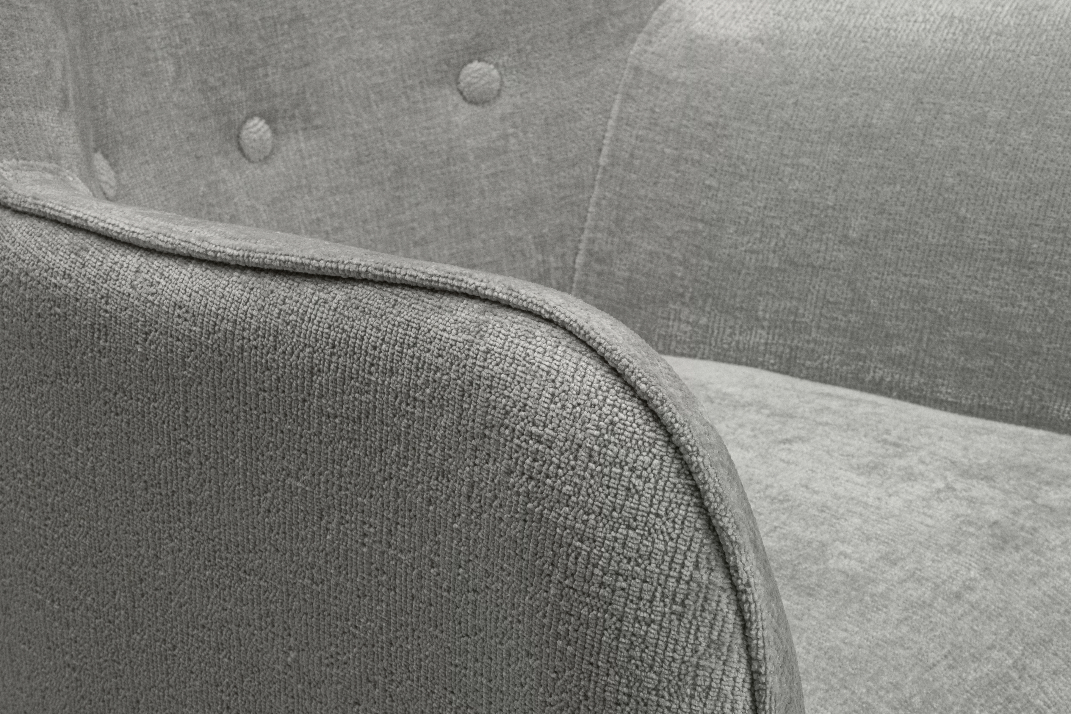 Kreslo Ušiak Elira - šedý žinylka Perfect Harmony 85 / Nohy Venge Kreslo Ušiak Elira z wysokimi nozkami - šedý šenil Perfect Harmony 85 / Nohy Venge