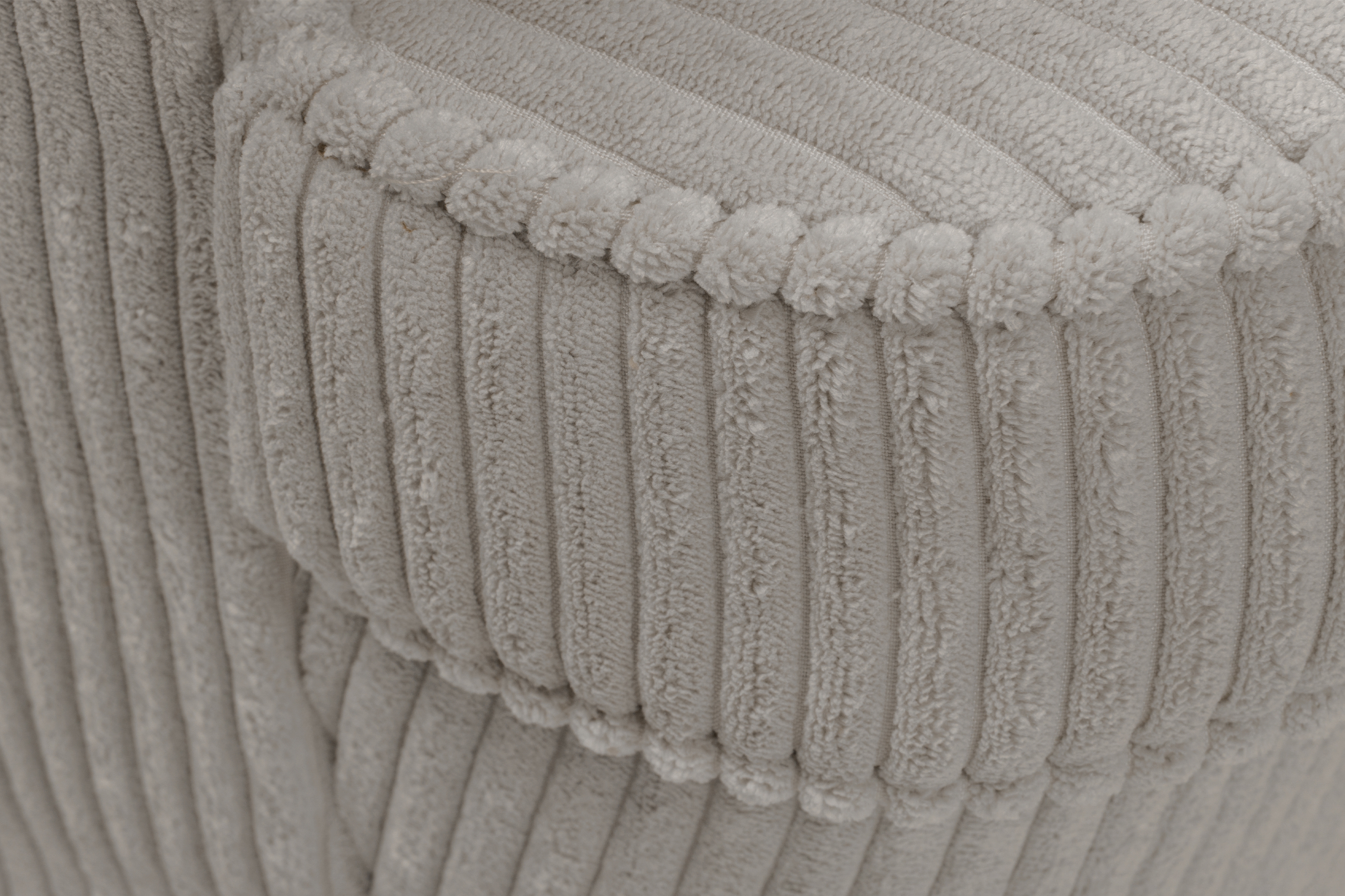 Křeslo ušák Vilano - béžový manšestr Poso 2 / nohy buk Křeslo Ušák Vilano - béžový manšestr Poso 2 / Nohy buk 