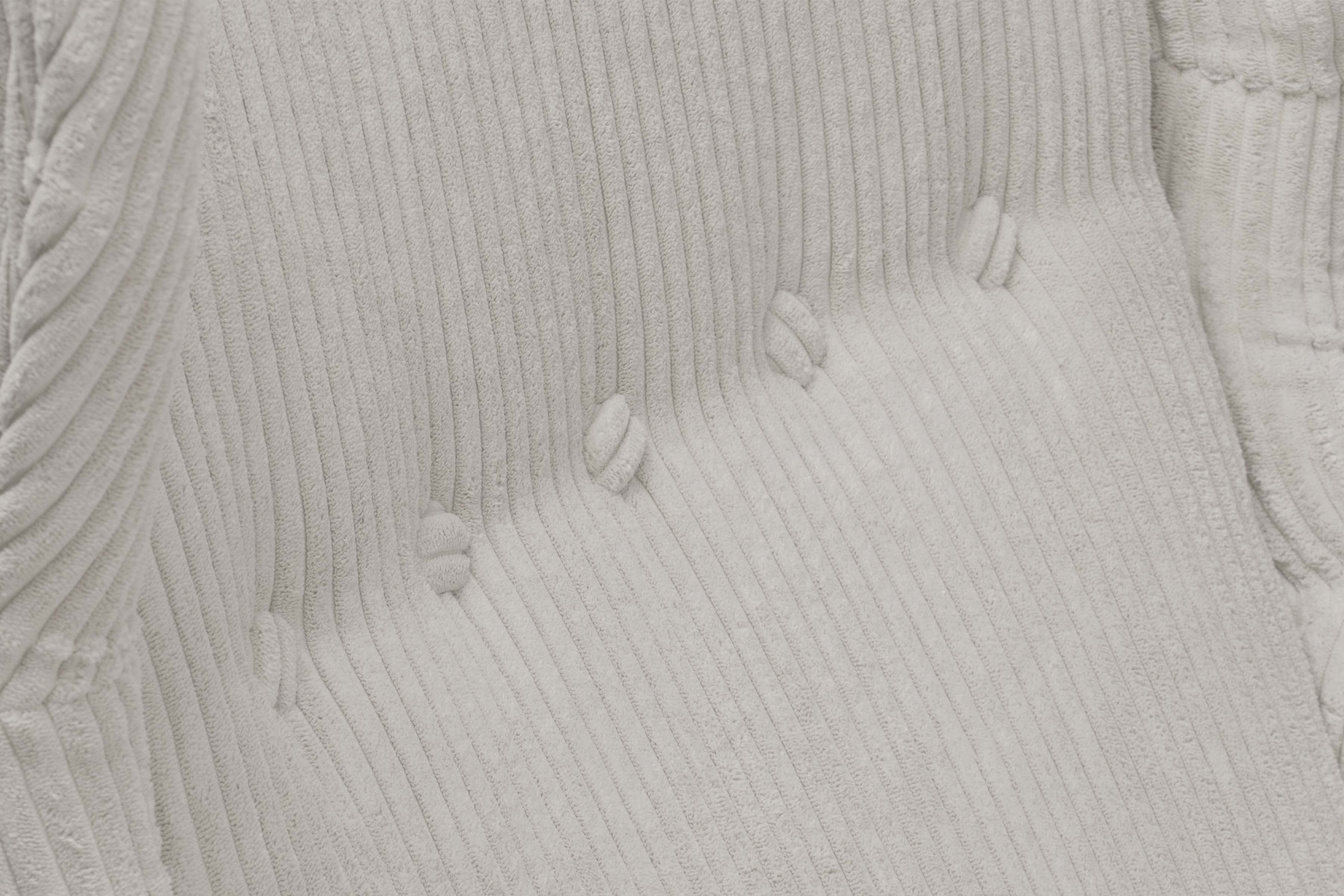 Křeslo ušák Vilano - krémový manšestr Poso 100 / nohy buk Křeslo Ušák Vilano - jasno béžový manšestr Poso 100 / Nohy buk 