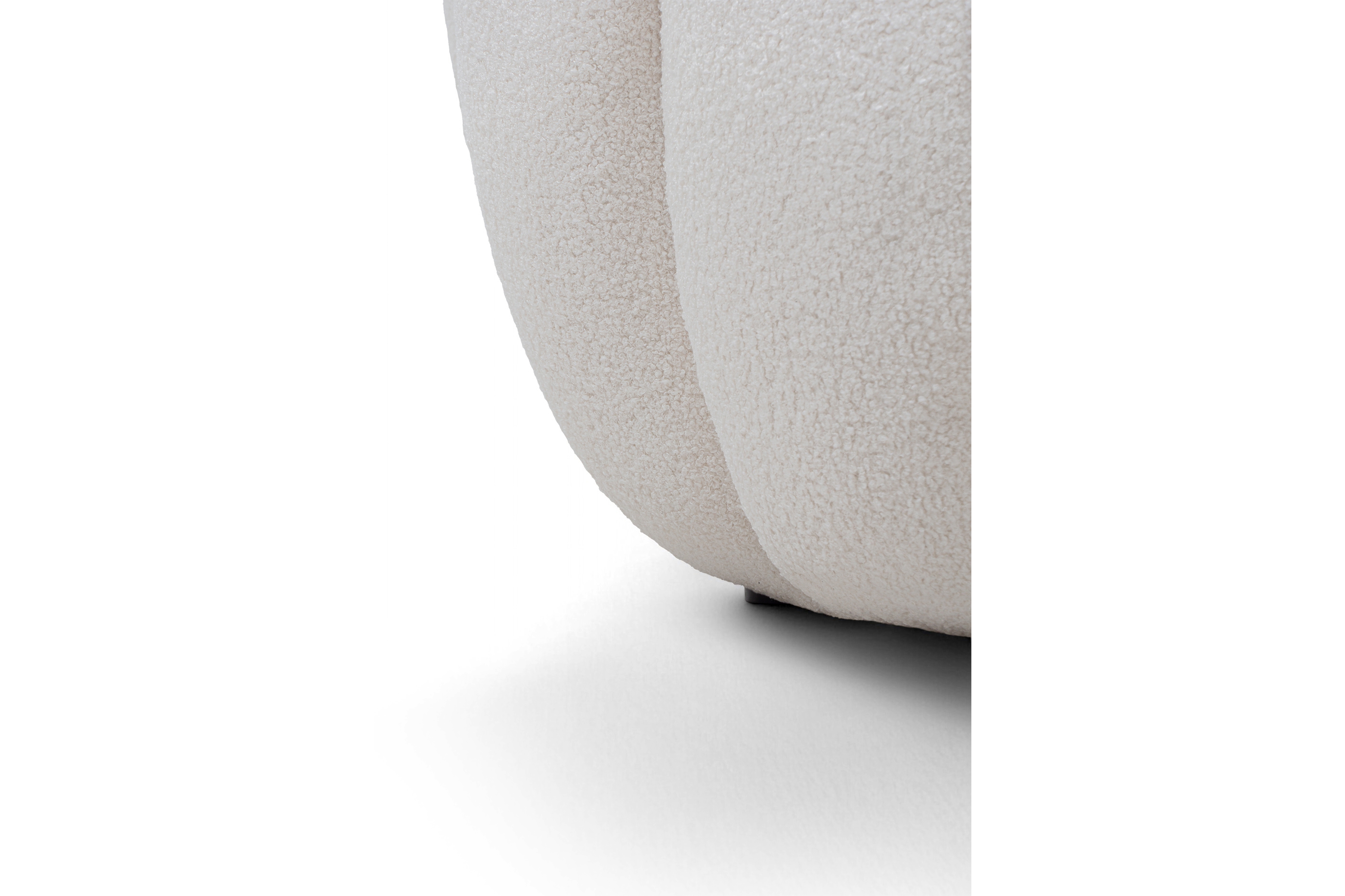 Kreslo odpočinkové Pares - krémový boucle Lambi 1  Kreslo odpočinkové Pares - Biely boucle