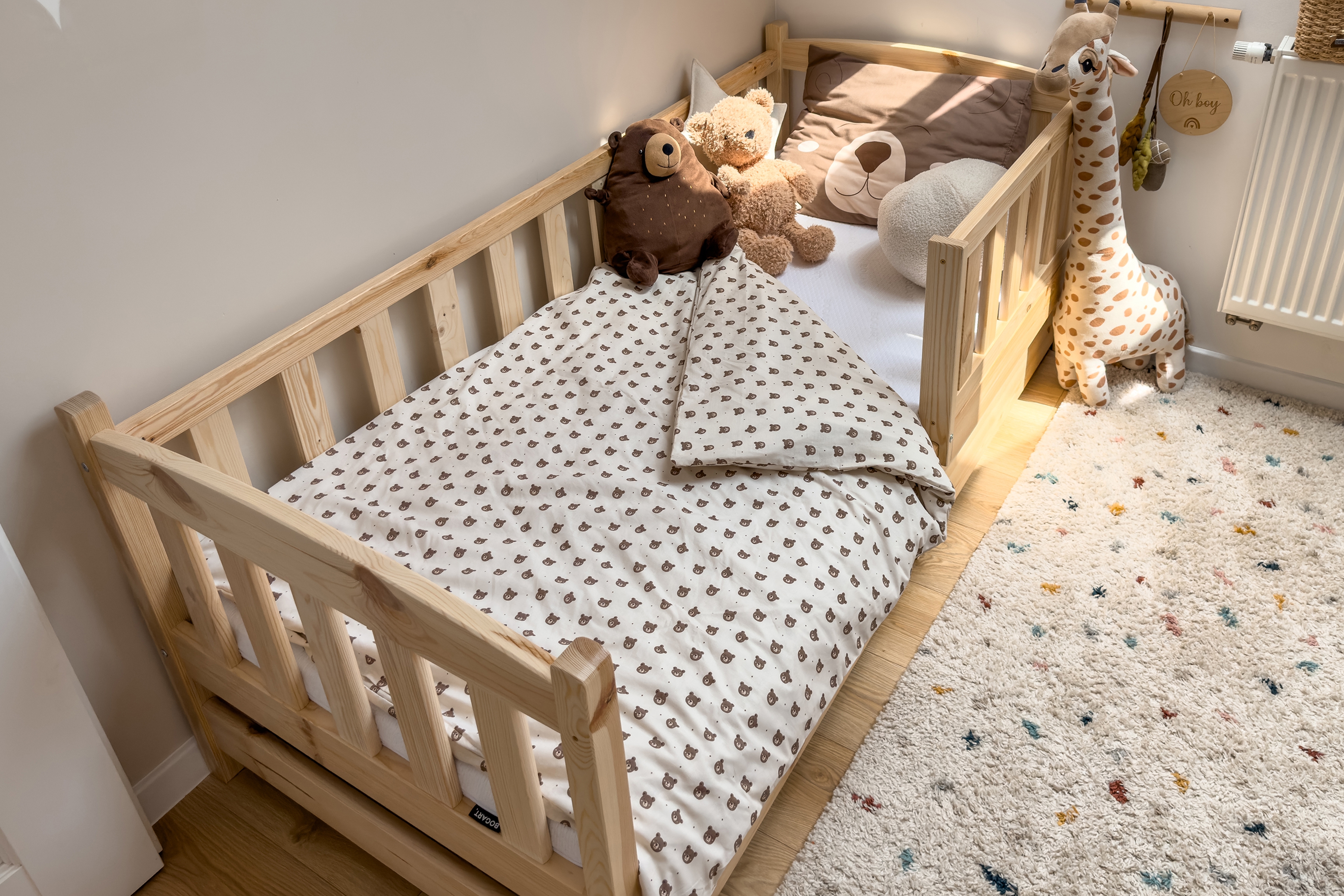 Detská posteľ Alvins so zásuvkami - borovica, 90x180 Posteľ dzieciece Alvins 90x180 drevená so zásuvkami - Borovica