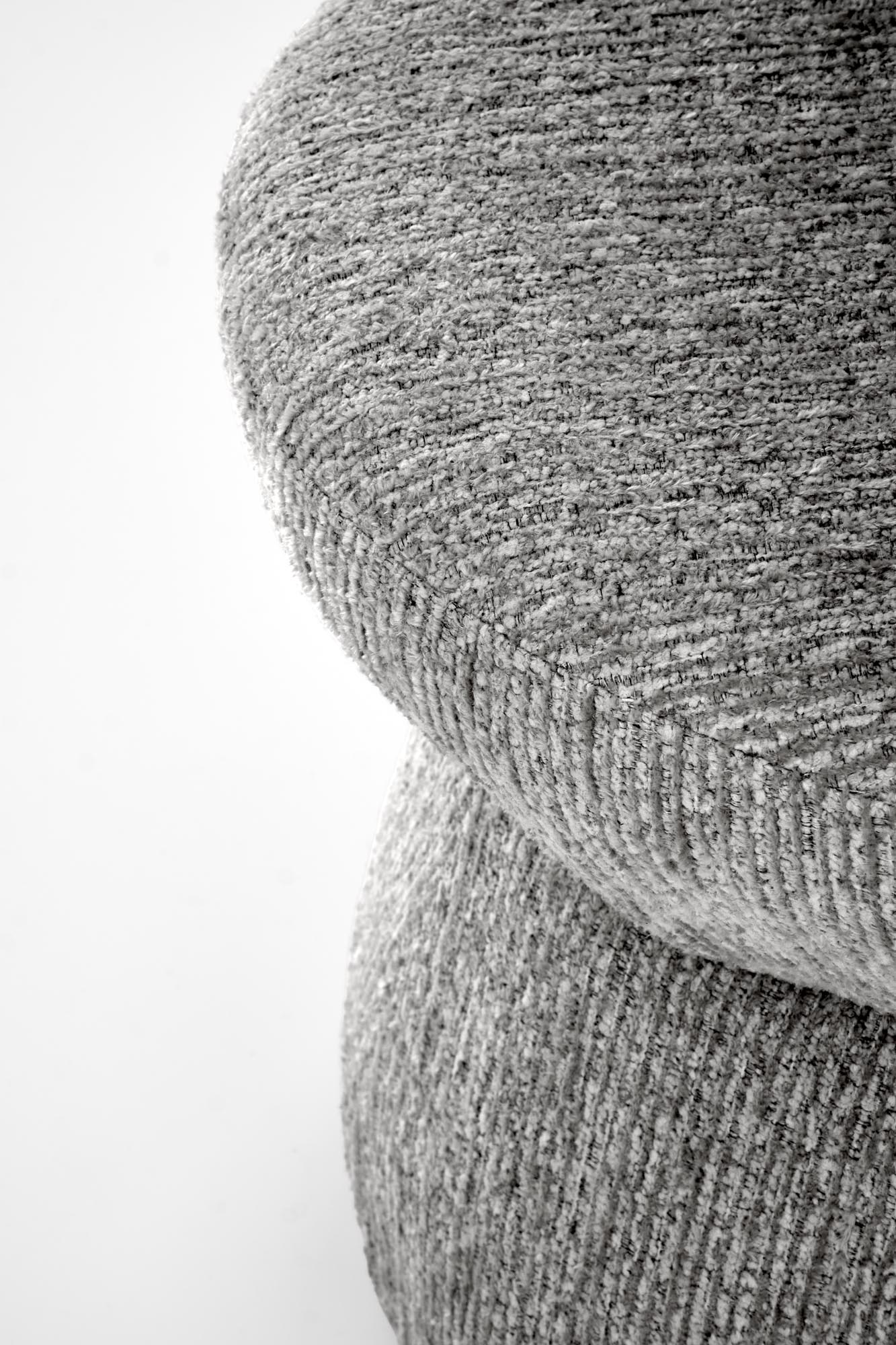 Krčeslo otočné Iverto - sivá látka k581 Stolička Popolový (1p=1szt)