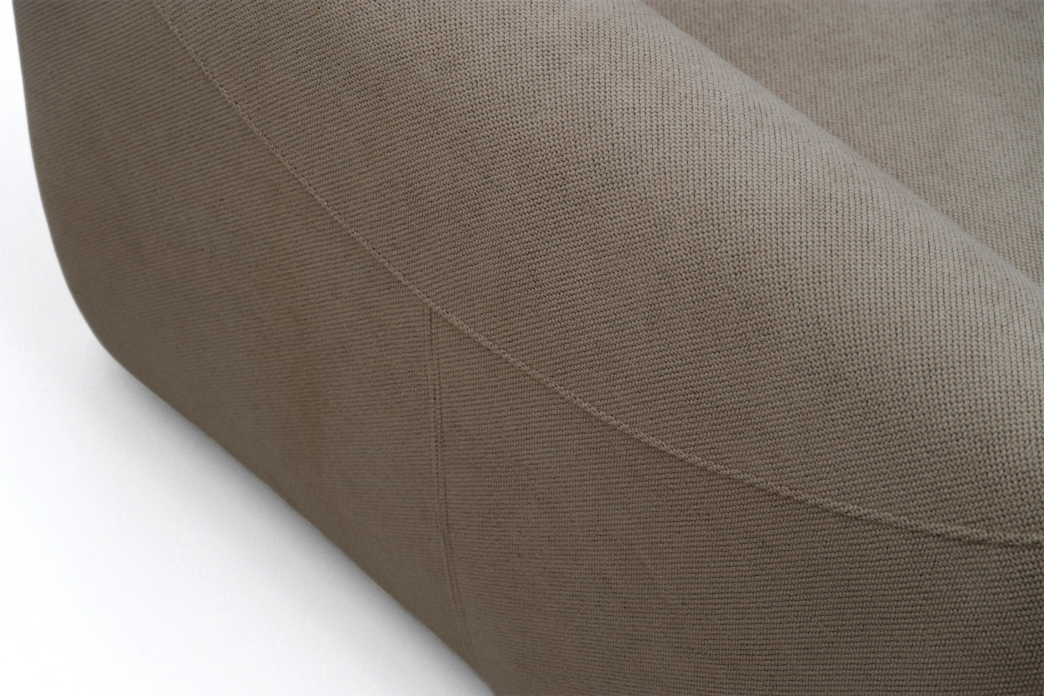 Rozkládací pohovka Calma - hnědá Curio 20 Pohovka Calma rozkladana - hnědá Pletenina hydrofobowa Curio 20 