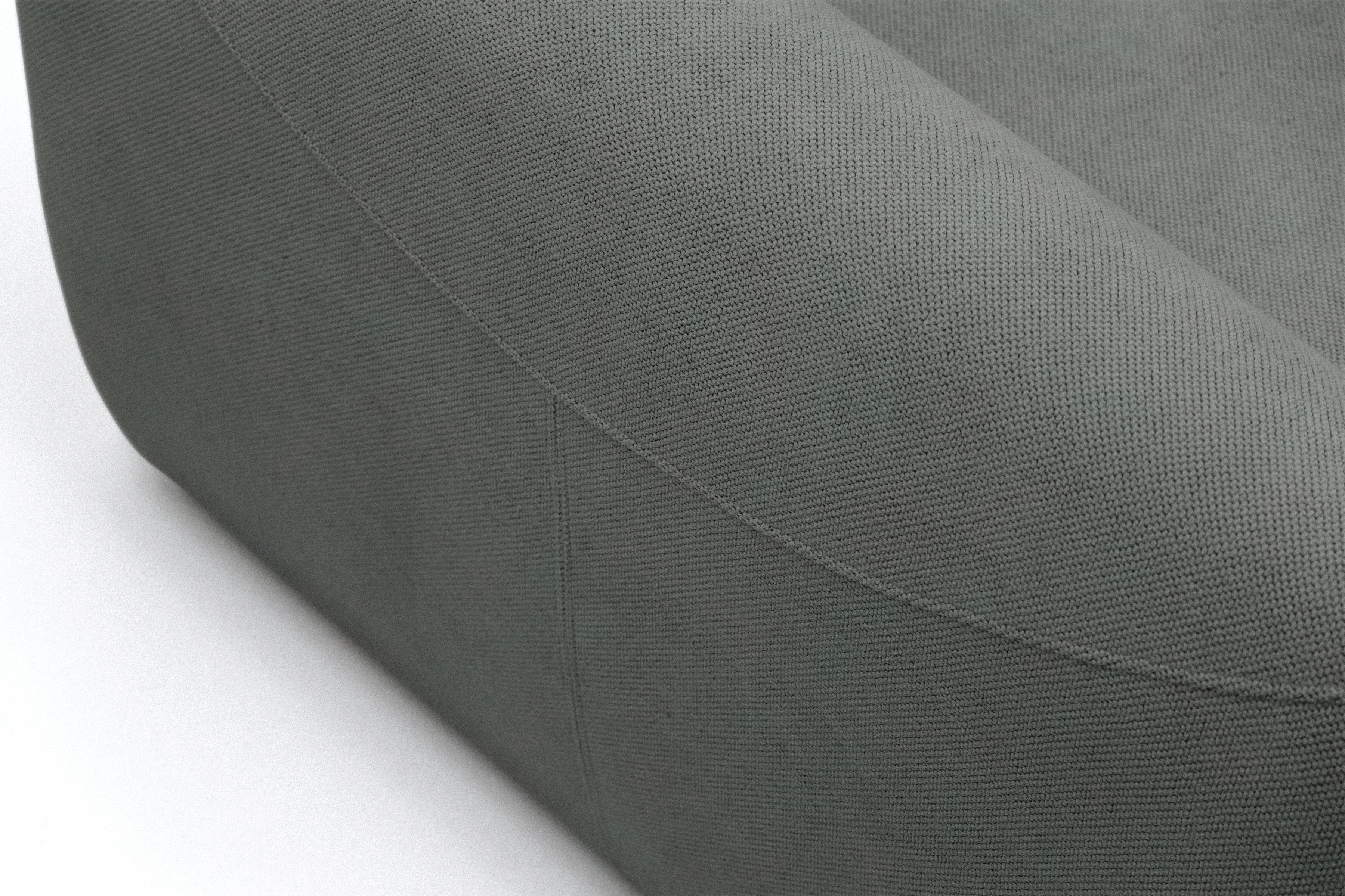 Rozkládací pohovka Calma - šedá Curio 93 Pohovka Calma rozkladana - šedá Pletenina hydrofobowa Curio 93