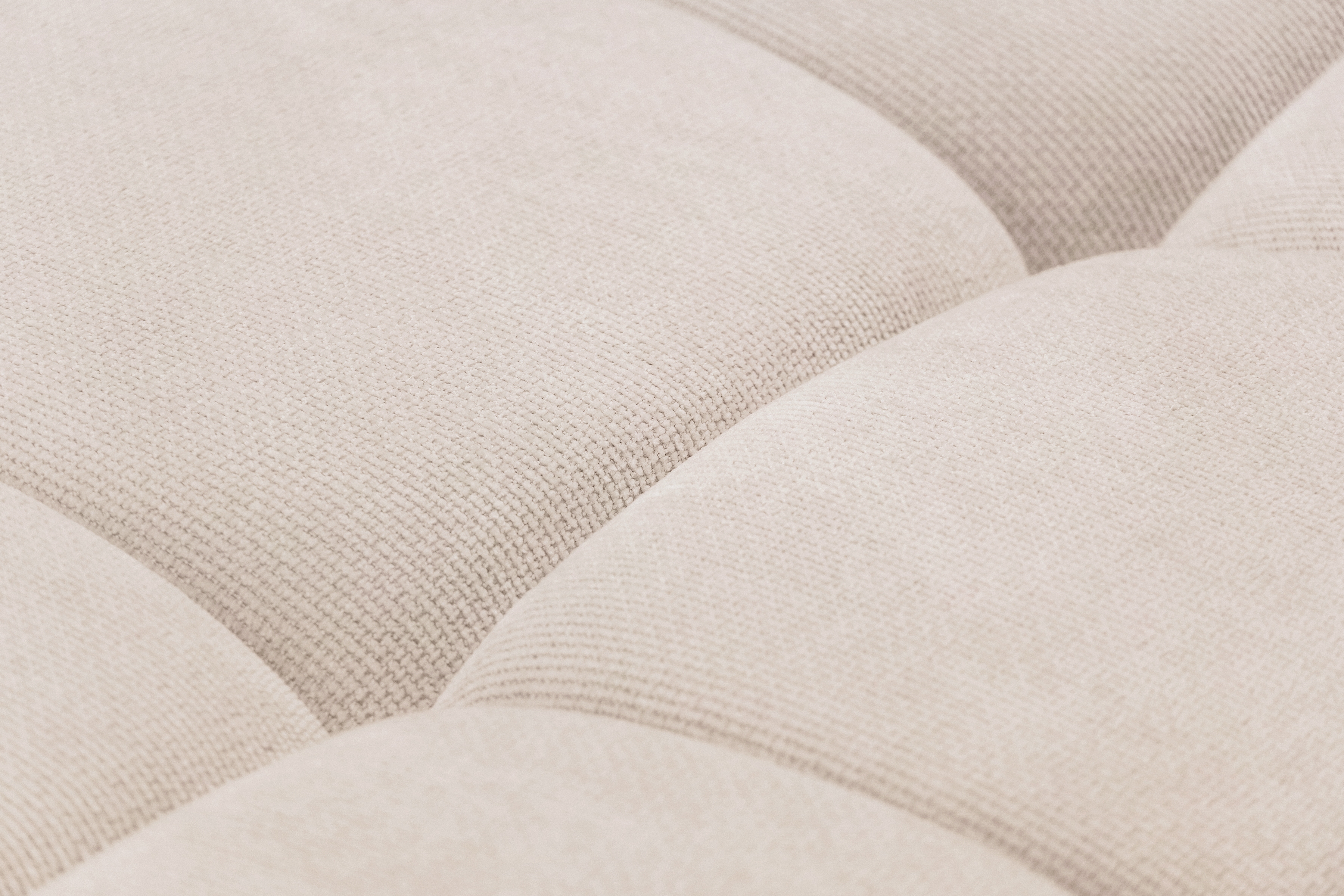 Rozkládací pohovka Lutario s funkcí spánku - béžová hydrofobní tkanina Venice 2026 Pohovka Lutario rozkládací - béžová plecionka hydrofobowa Venice 2026