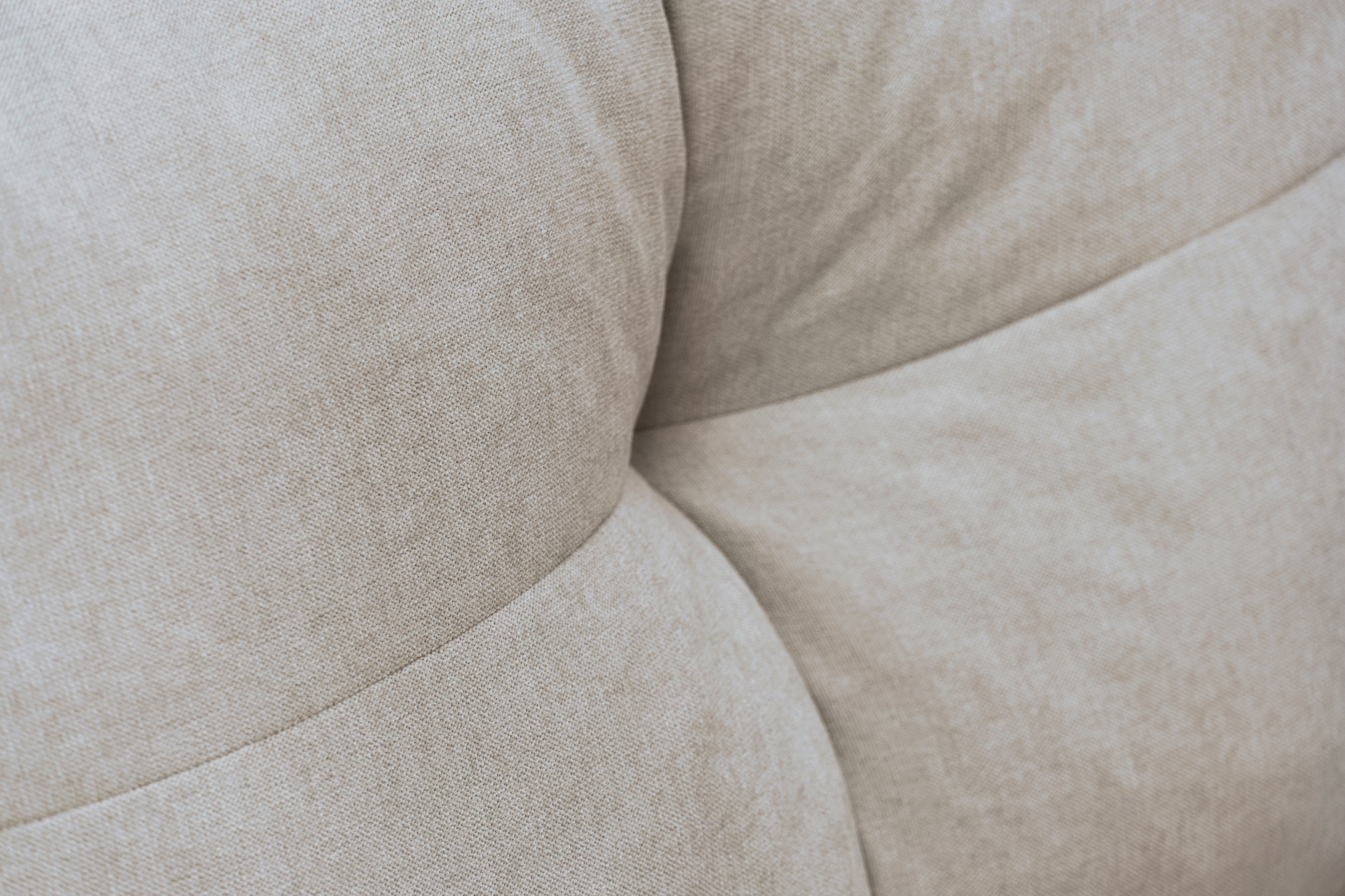 Rozkladacia pohovka Natario s úložným priestorom – béžový šenil Wind 05 Pohovka Natario rozkladana S vnútorným úložným priestorom- béžový šenil Wind 5