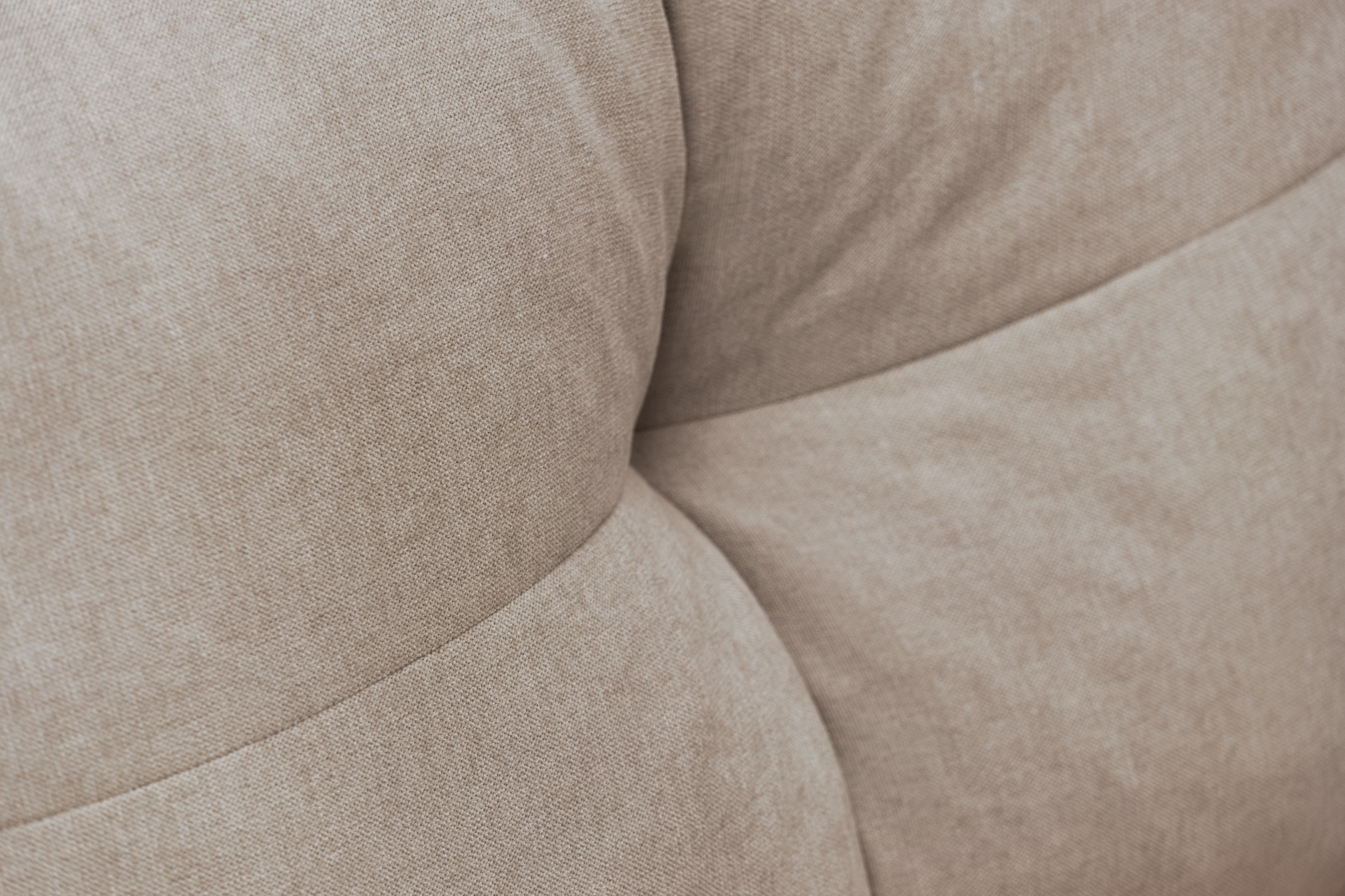 Rozkladacia pohovka Natario s úložným priestorom – tmavobéžový šenil Wind 11 Pohovka Natario rozkladana S vnútorným úložným priestorom- tmavý béžový šenil Wind 11