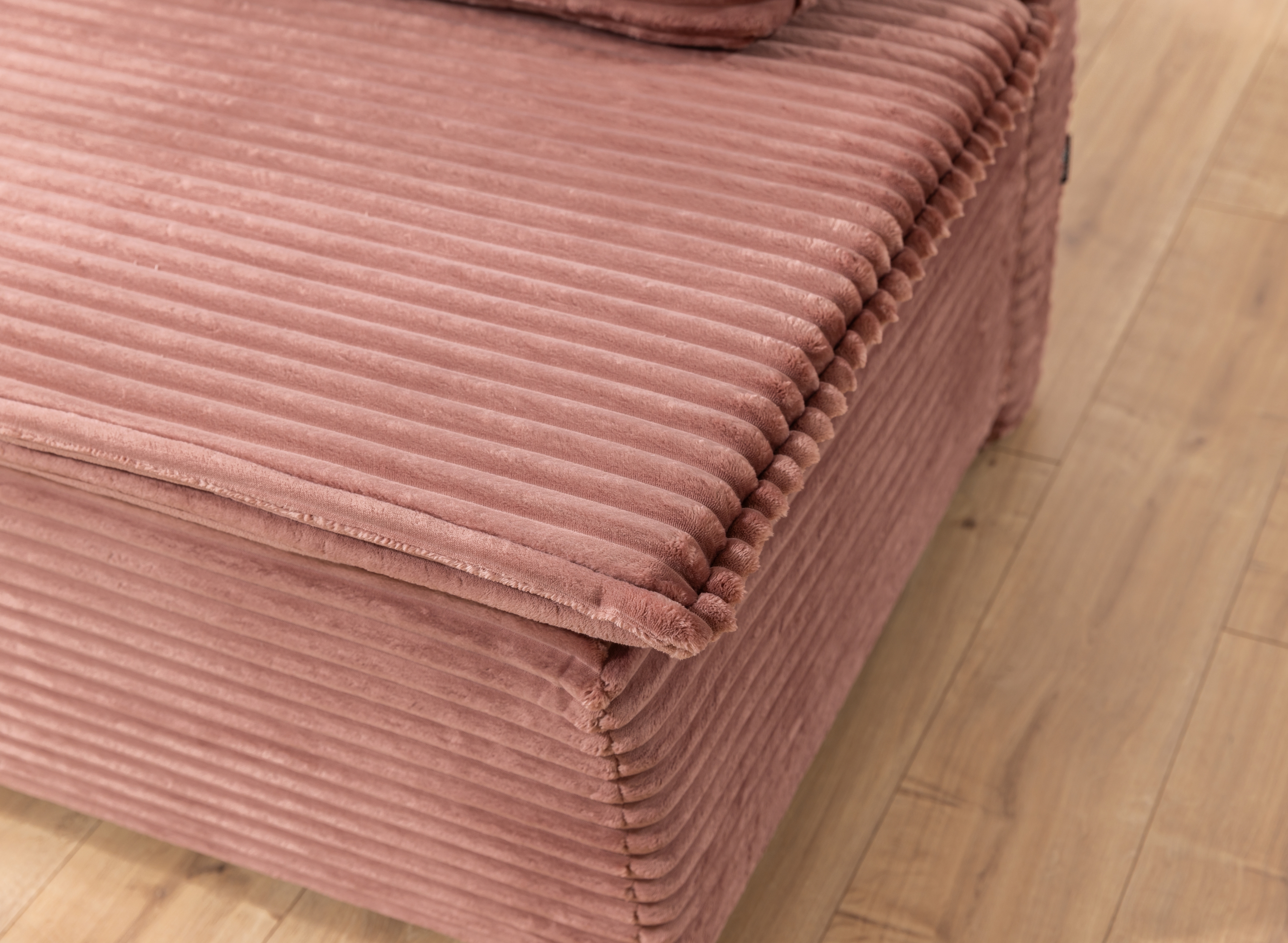 Rozkládací pohovka Firioza s úložným prostorem – růžová Tilia 62 Pohovka rozkladana Firioza s úložným prostorem- Růžová plusz Tilia 62