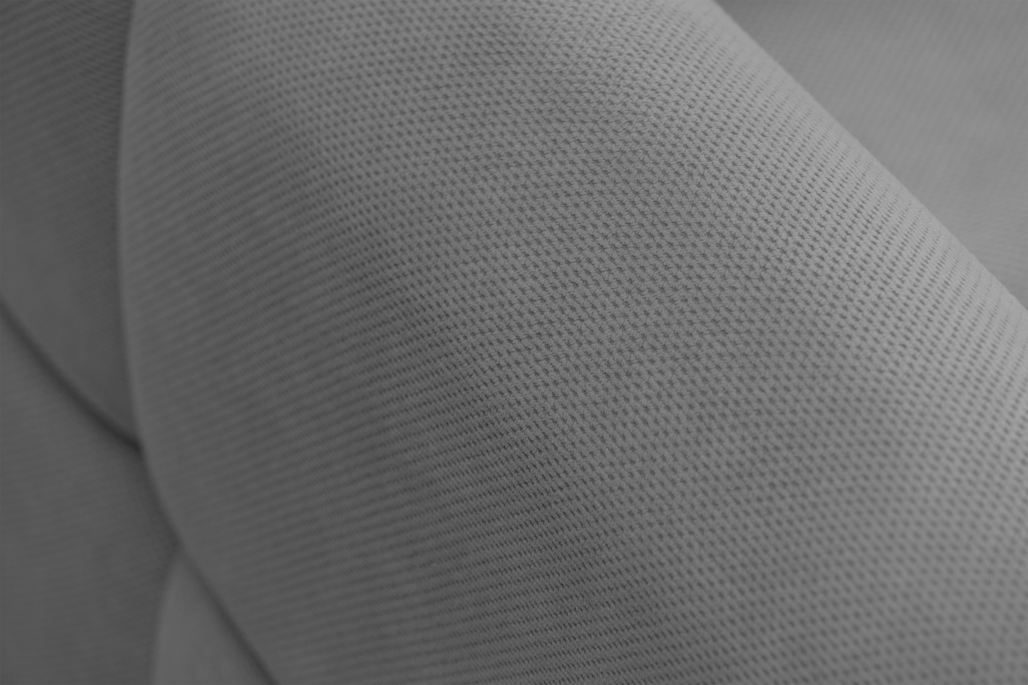 Rozkládací pohovka Fitelia s úložným prostorem - šedý samet Pretty 17 / nožky buk Pohovka rozkladana Fitelia s úložným prostorem- šedá plusz Pretty 17 / buk 