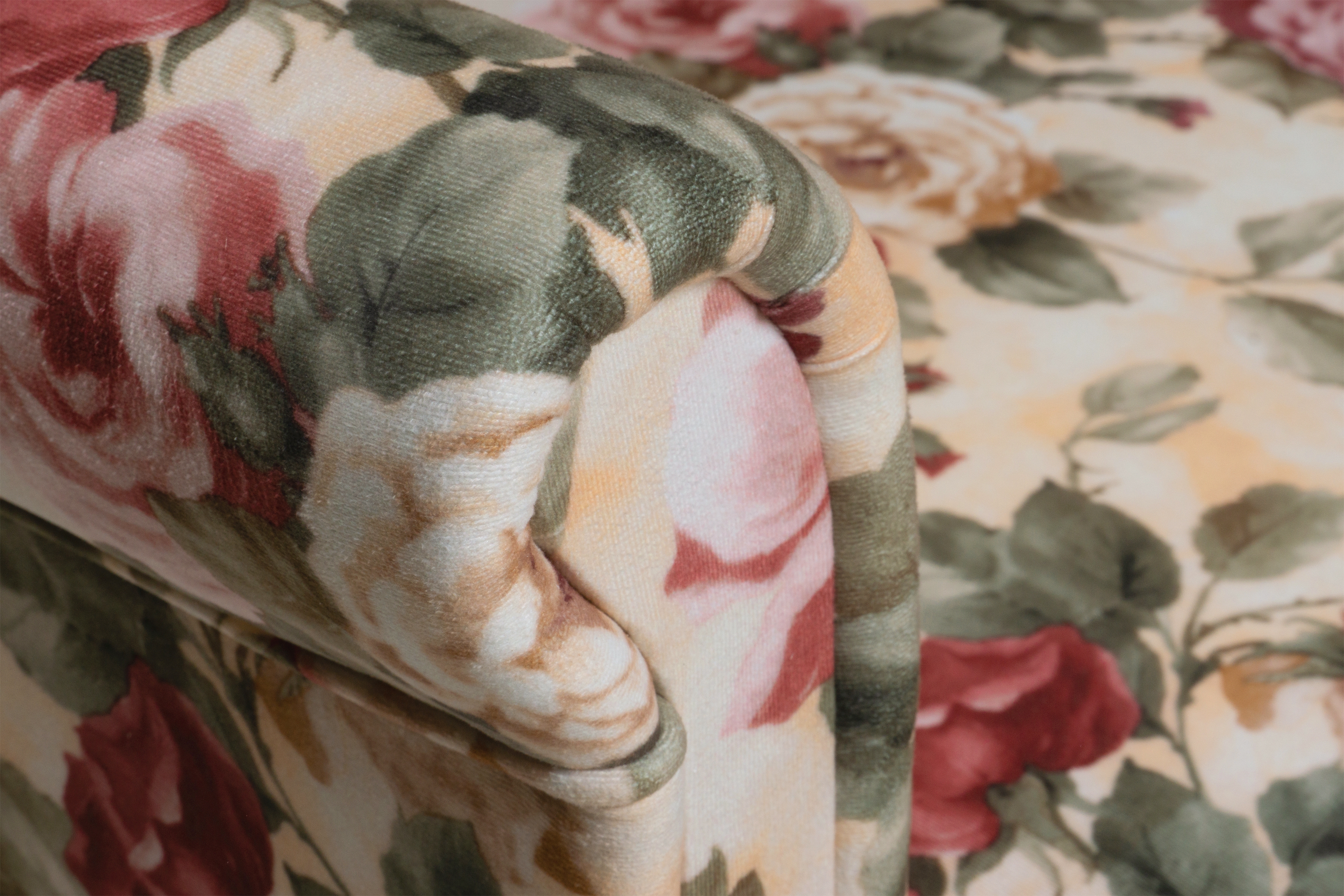 Rozkládací pohovka ušák Vilano - květinový vzor Coral WM 82 / nožky buk Pohovka rozkladana Ušák Vilano - wzor w kwiaty Coral WM 82 / Nohy buk