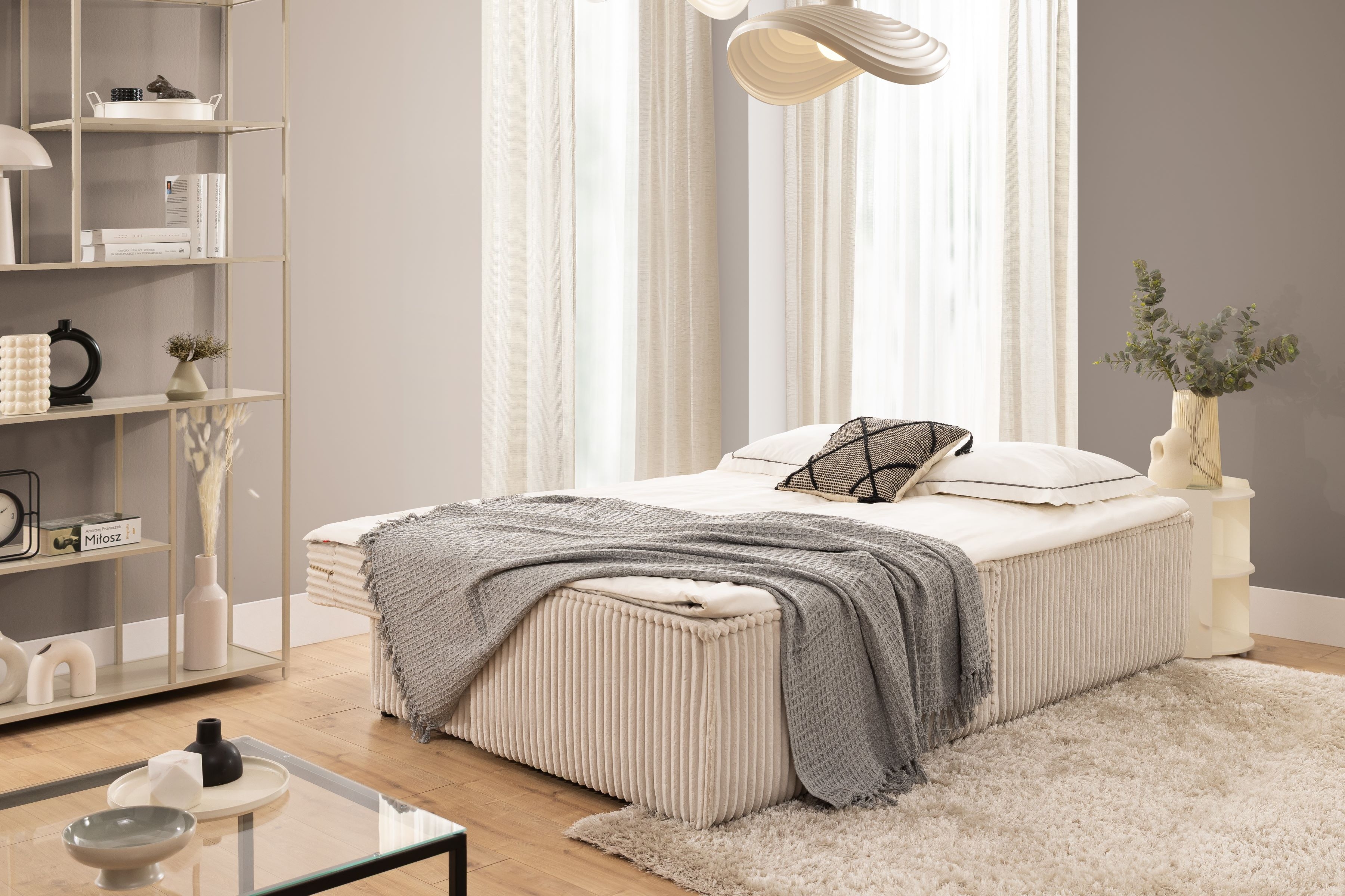 Pohovka Solvero s rozkladem na spaní - světle béžový plyš Tilia 01 Pohovka Solvero rozkládací - Krémový plusz Tilia 01