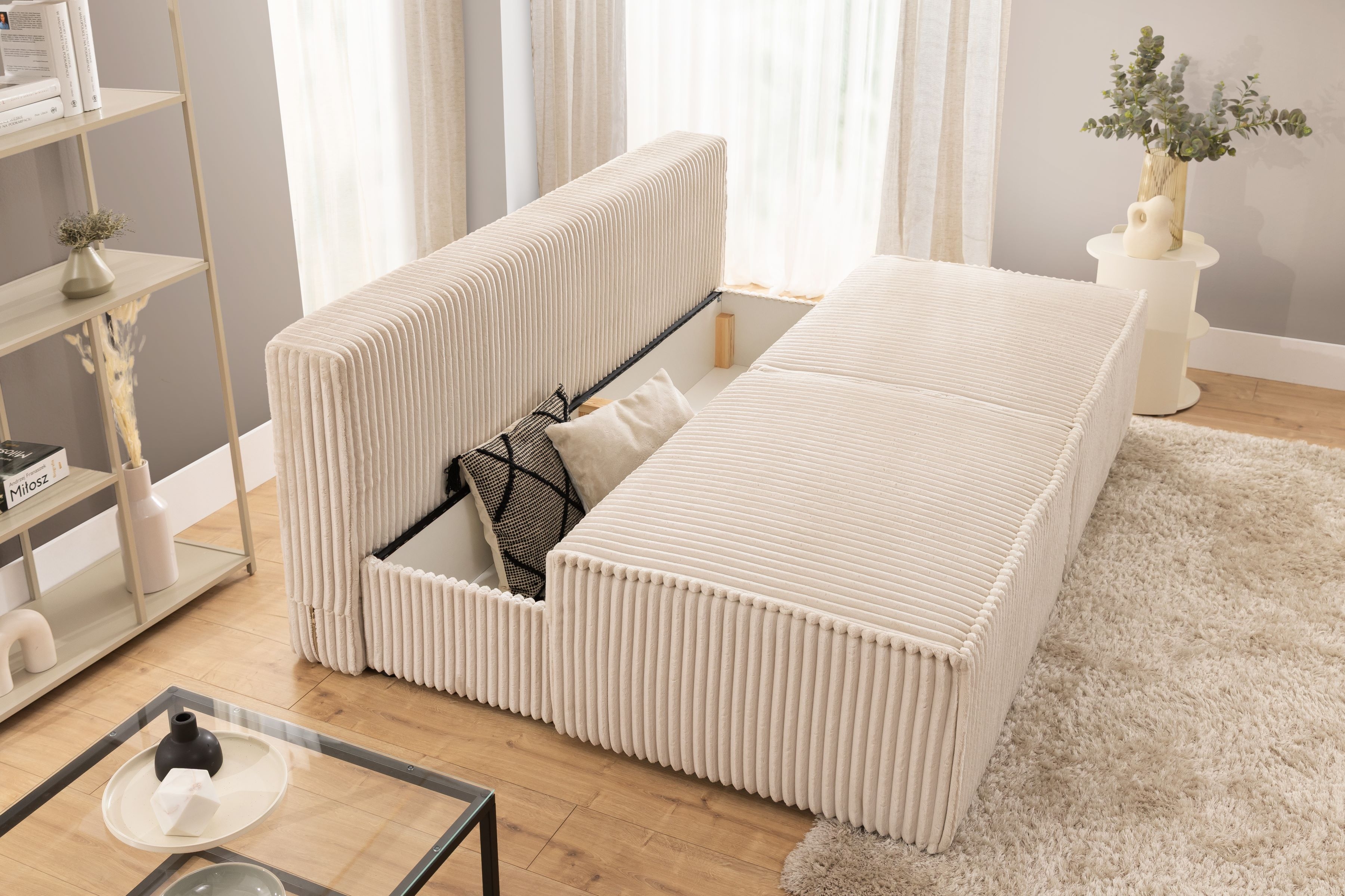 Pohovka Solvero s rozkladem na spaní - světle béžový plyš Tilia 01 Pohovka Solvero rozkládací - Krémový plusz Tilia 01