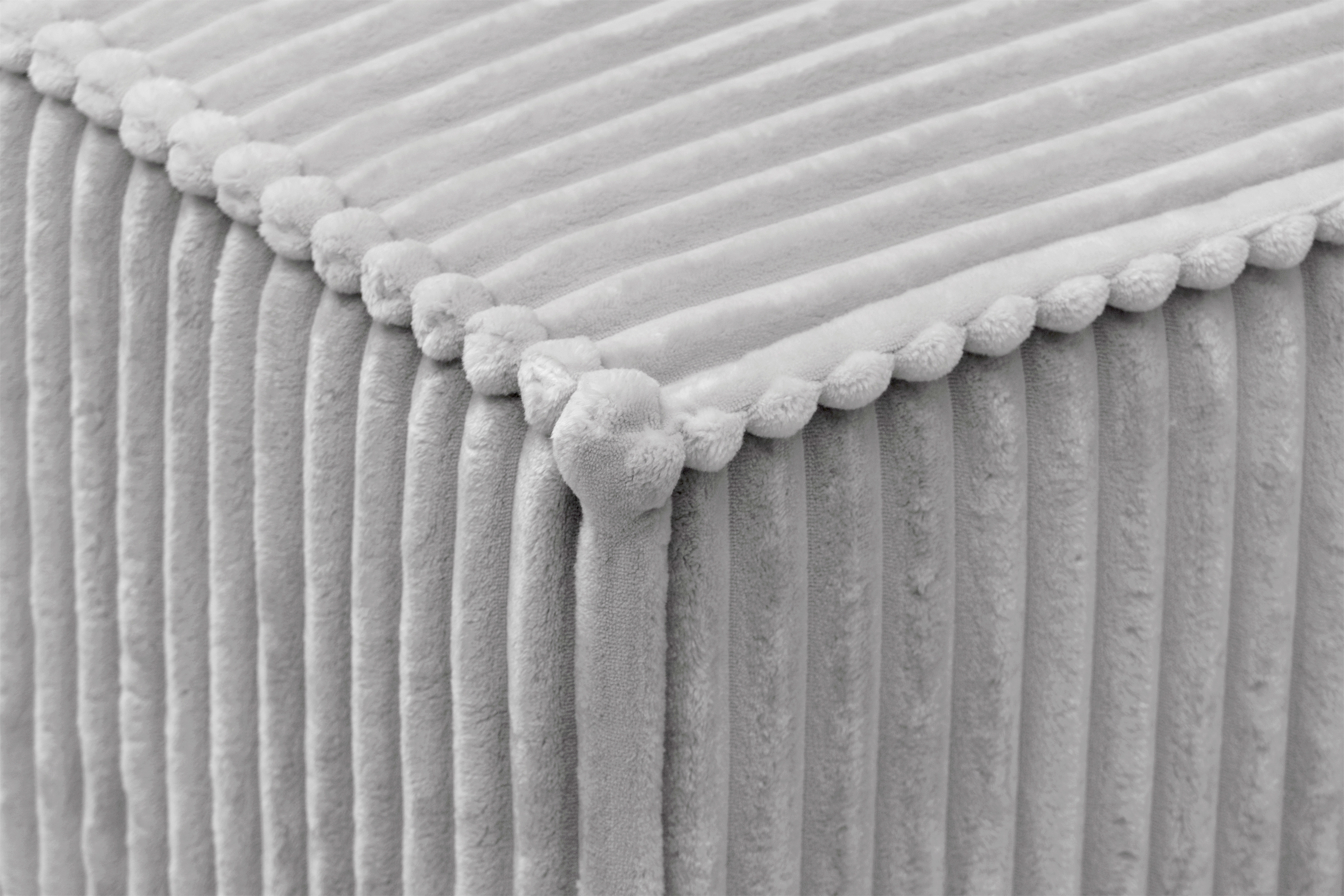 Pohovka Solvero s funkciou spania - sivý plyš Tilia 86 Pohovka Solvero s funkciou spánku - šedý plusz Tilia 86