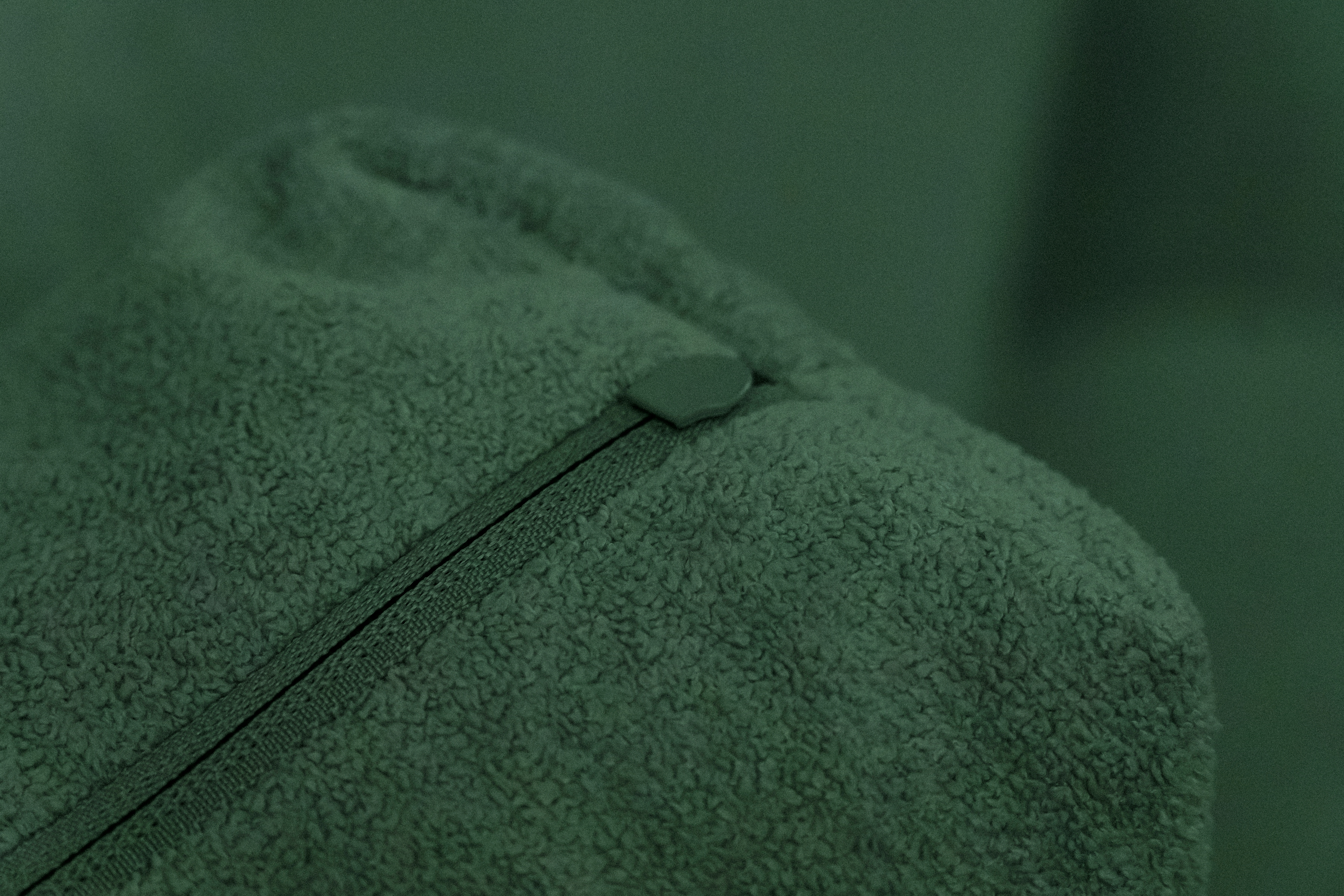 Rozkladacia pohovka Tuko s úložným priestorom – zelená pletenina Freya 210-09 Pohovka Tuko rozkladana S vnútorným úložným priestorom- zelená boucle Freya 210-09