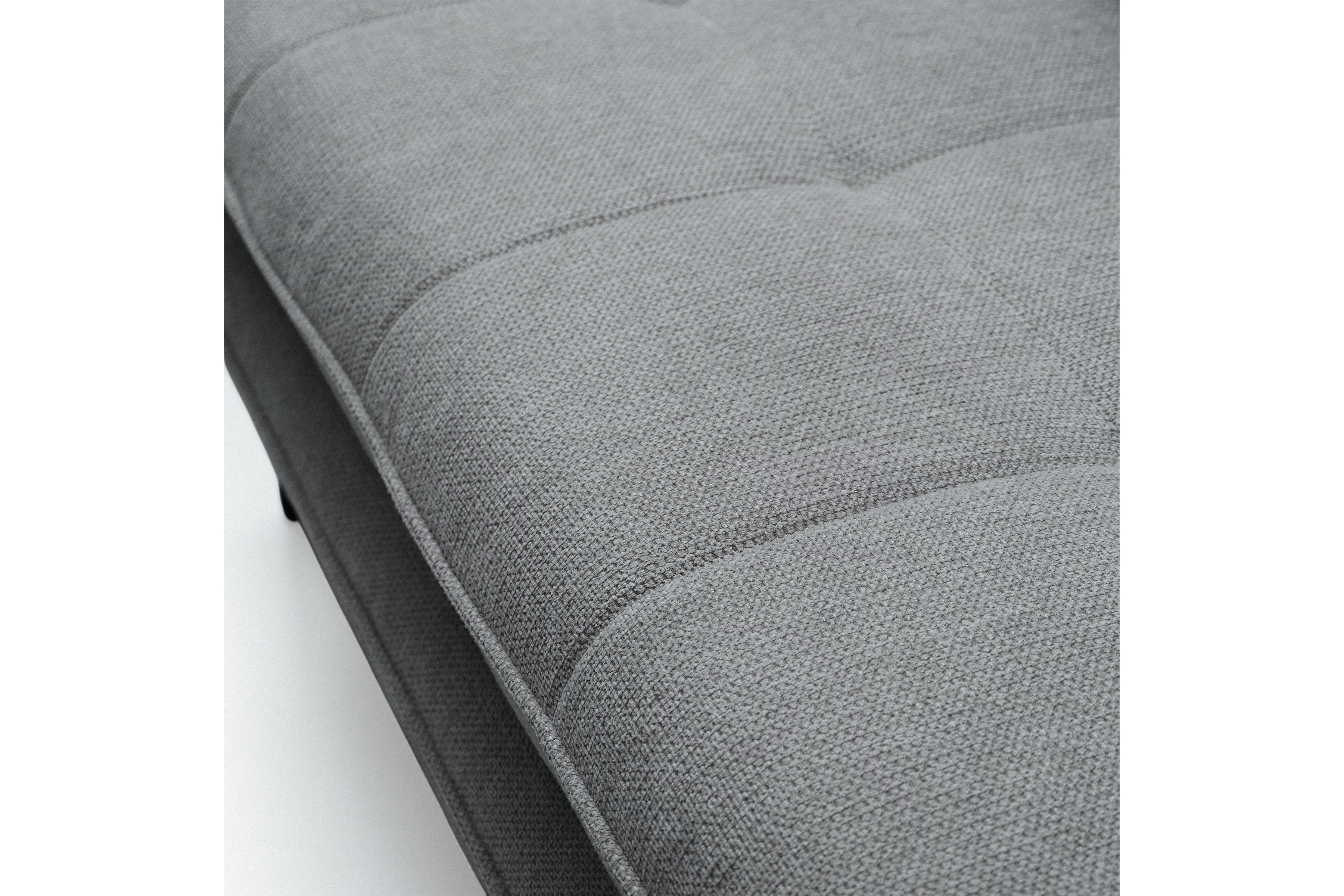 Rozkládací pohovka s úložným prostorem Dori s funkcí spaní - šedá tkanina Aragon 90 Pohovka rozkládací Dori rozkladana s úložným prostorem- šedá plecionka Aragon 90