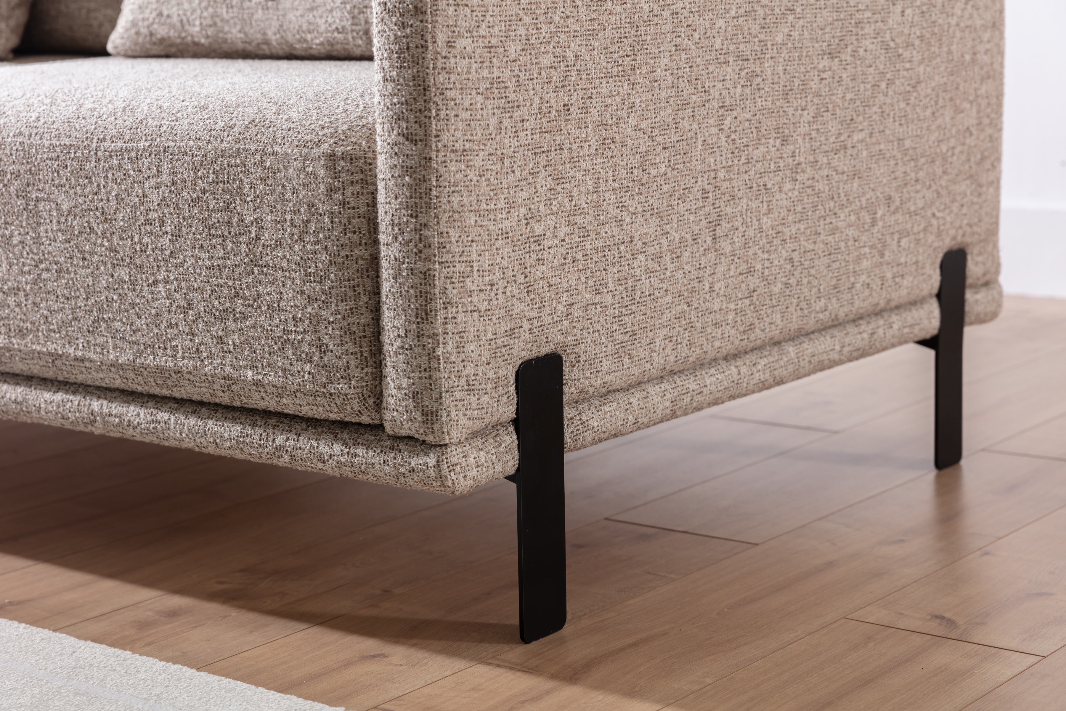 Rozkladacia pohovka Meloria - béžová ľahkočistiaca látka Corbett 23 - Limitovaná ponuka Pohovka s funkciou spánku Meloria - Béžová látka ľahkočistiaca Corbett 23