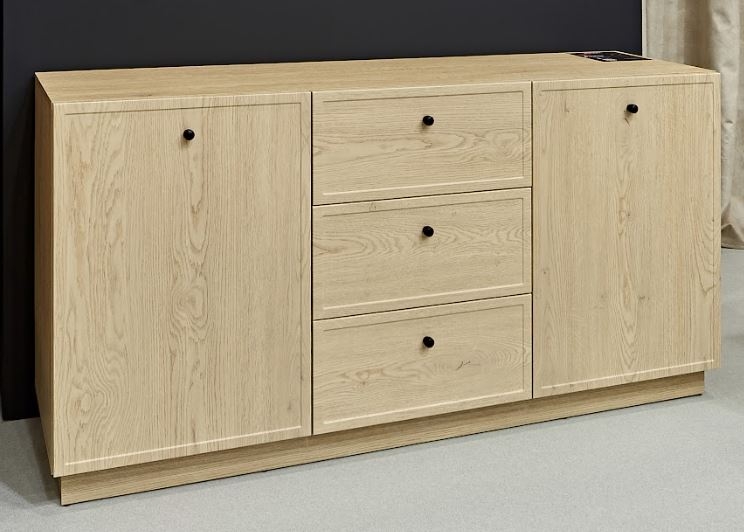 Komoda Lorini 150 cm se zásuvkami - dub cremona / černá Úchytky - Výprodej z expozice Komoda Lorini 150 cm se zásuvkami - dub cremona / černá Úchytky /cokol - Omezená nabídka z expozice