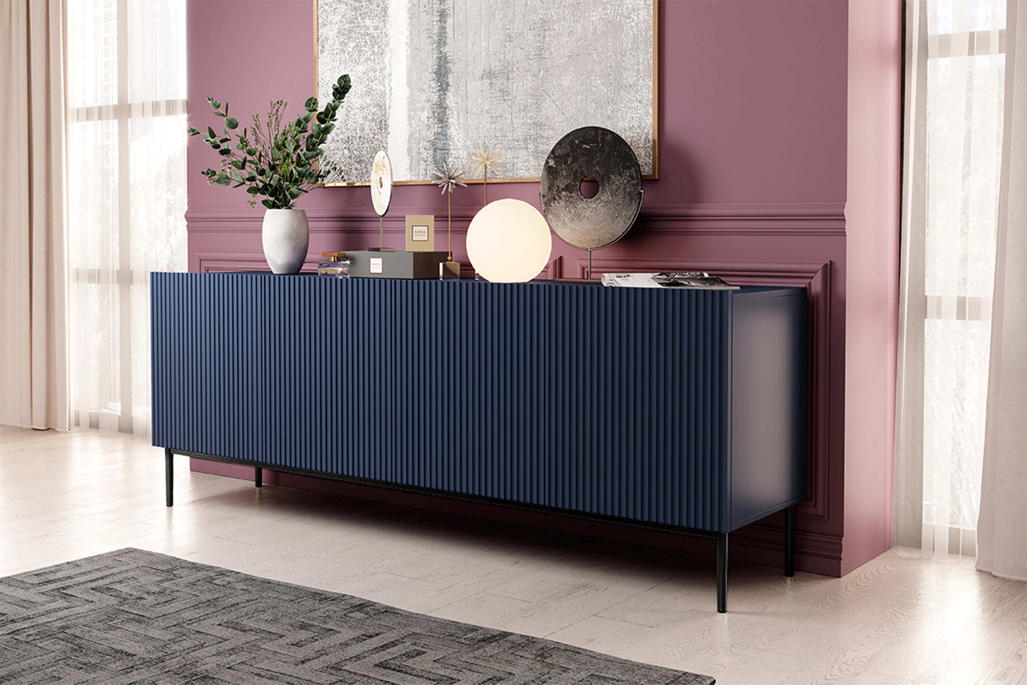 Komoda Nicole 200 cm s frézovaným čelom a kovovými nožičkami - granátová / čierne nožičky - Koncovka Série Komoda Nicole 200 cm s frézovaným frontom i metalowymi nogami - granat / čierny nozki