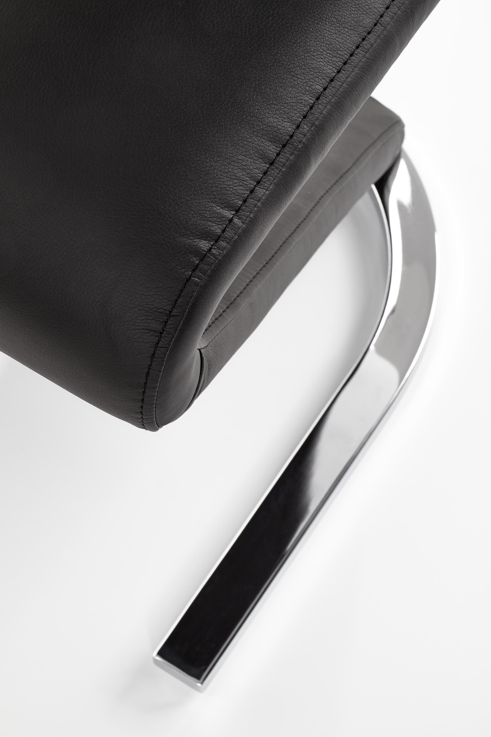 Jídelní židle K194 - černá židle pro jídelny k194 černá