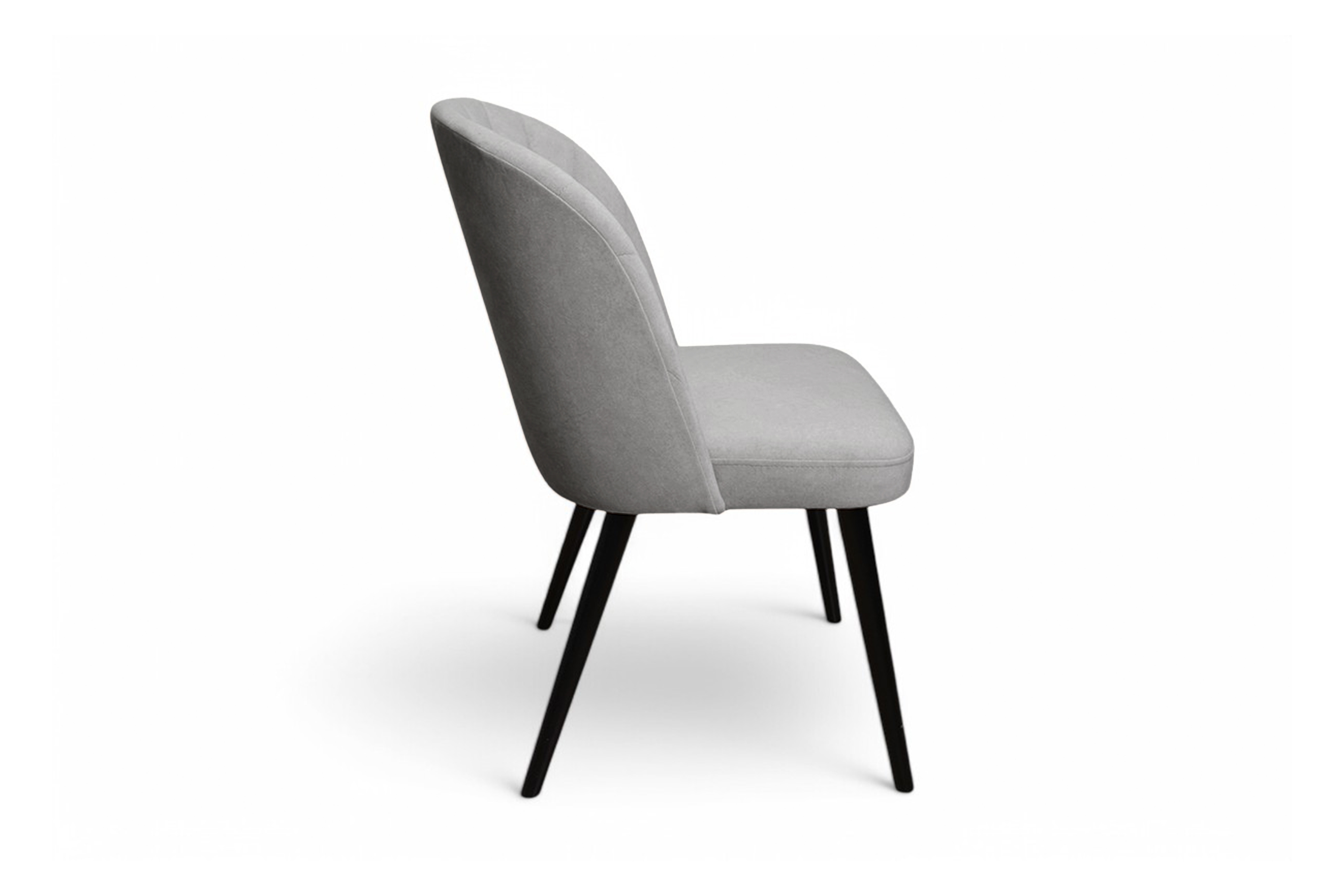 Jedálenské kreslo Azarro 2 - sivý ľahkočistiteľný zamat Cloud 83 / čierna Stolička drevená Azarro 2 z tapicerowanym siedziskiem - šedý velúr Cloud 83 / čierny nožičky