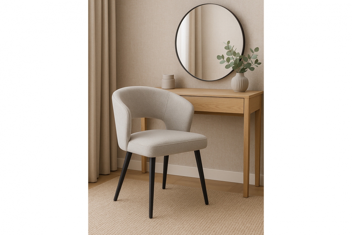 Drevená stolička Luna s čalúneným sedákom - svetlosivý šenil Wind 05 / čierne nohy Stolička drevená Luna z tapicerowanym siedziskiem - svetlý šedý šenil Wind 05 / čierny nožičky