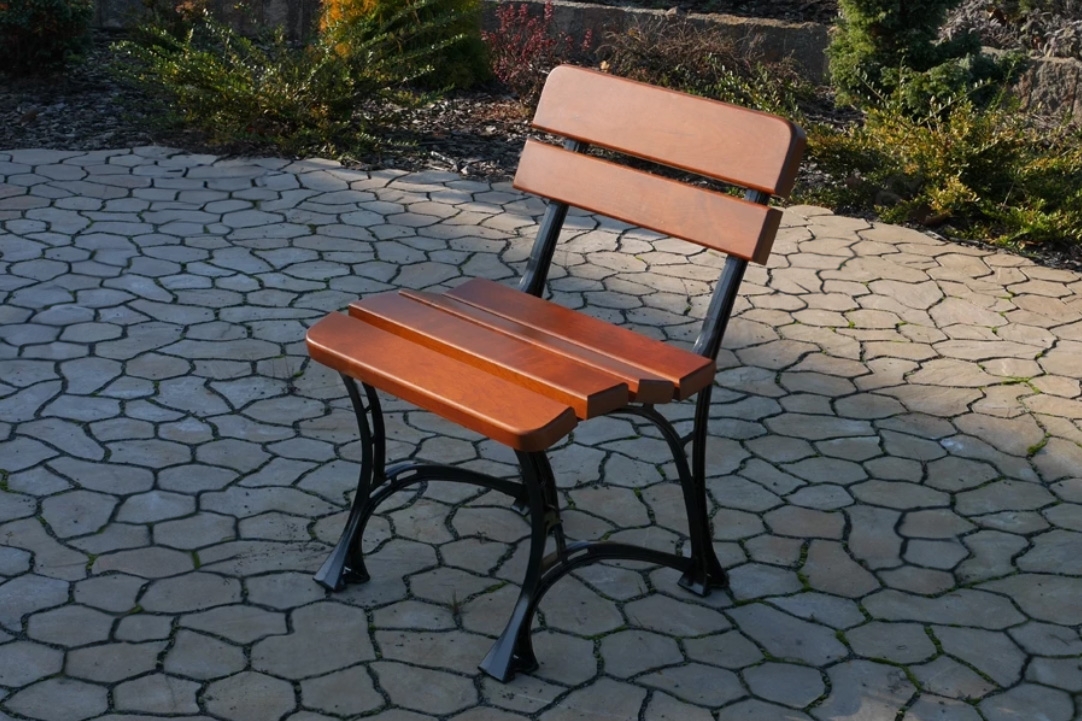 Záhradná stolička Kráľ bez lakťových opierok - cyprus Stolička ogrodowe Krolewskie bez podlokietnikow - cyprys