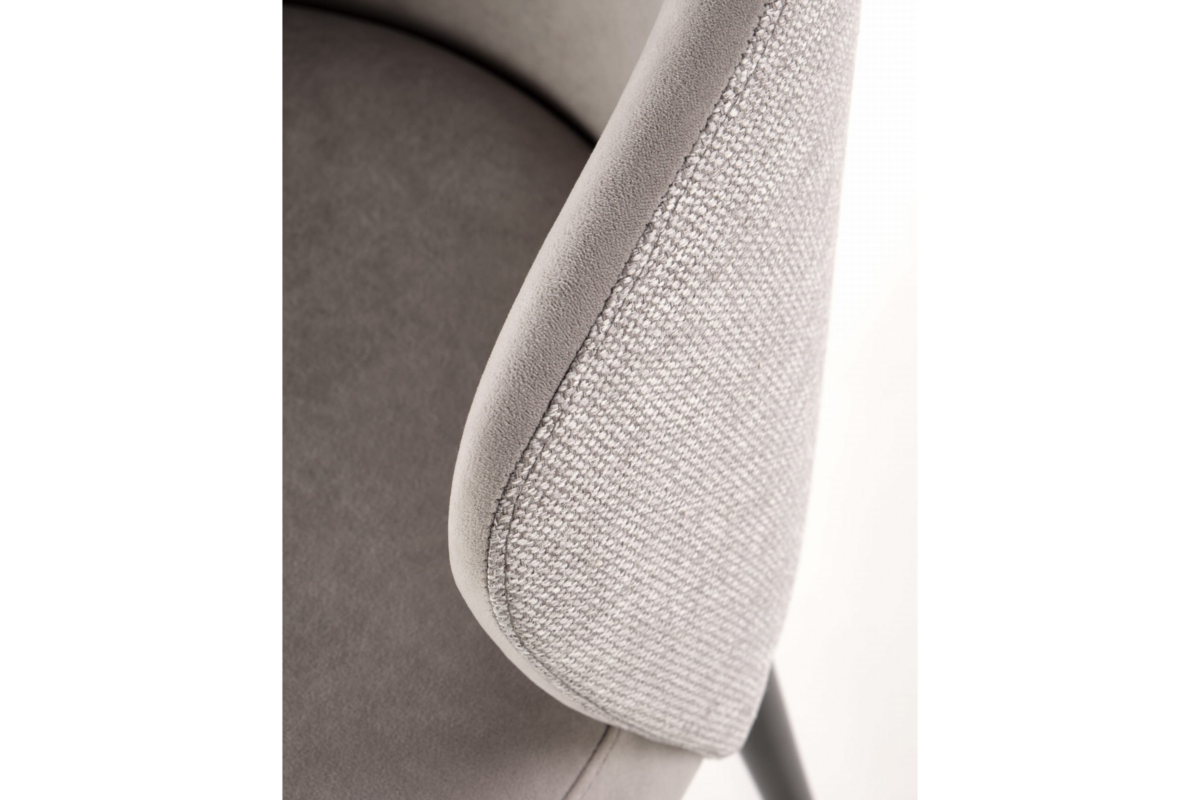 Jedálenské kreslo Alagon - sivá Dream 26 + Megan 353 / čierna 