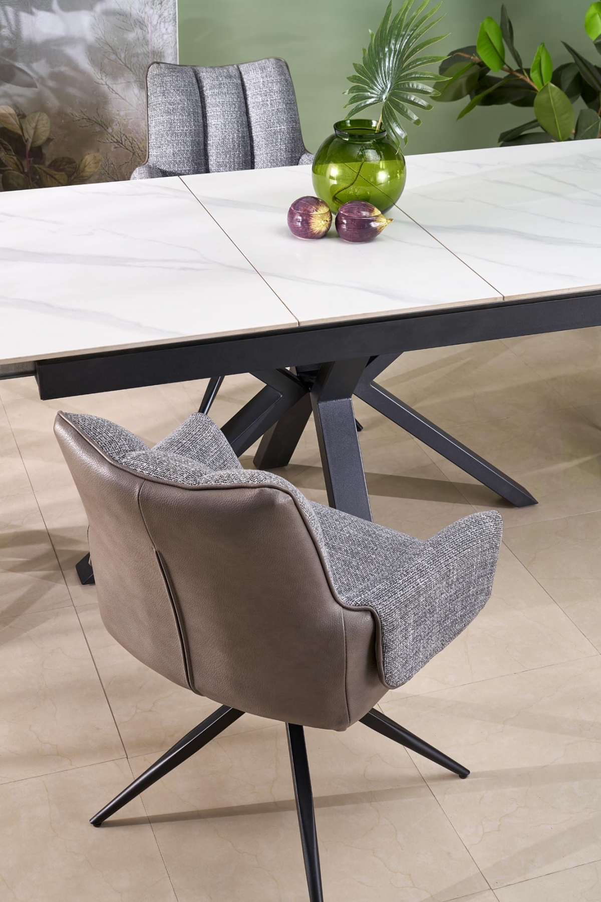 Otočné čalouněné křeslo Denaro - šedá židle čalouněné Denaro obrotowe - popelavá