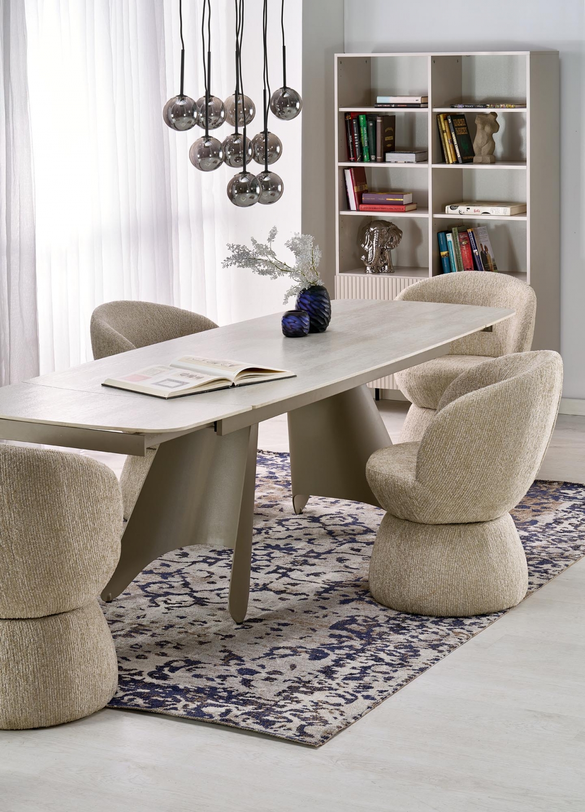 Otočné čalouněné křeslo Iverto - béžová židle čalouněné Iverto obrotowe - béžová 