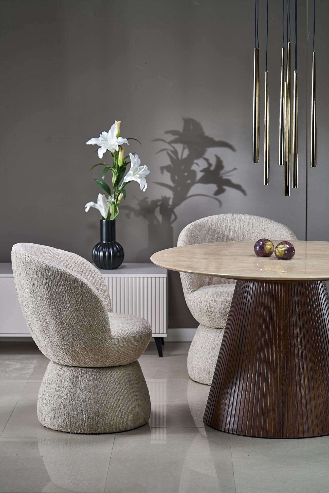 Otočné čalouněné křeslo Iverto - béžová židle čalouněné iverto obrotowe - béžová 