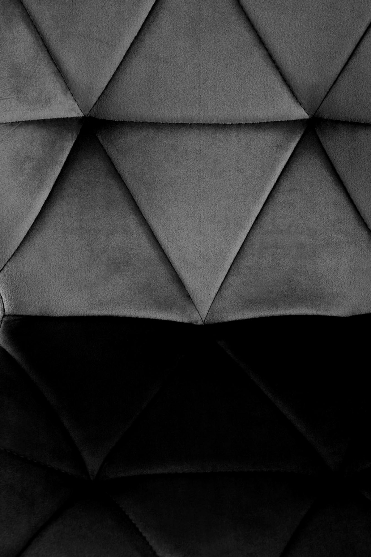 Čalúnená stolička Jasminio - čierny zamat Bluvel 19 Stolička čalúnená Jasminio - Čierny zamat Bluvel 19