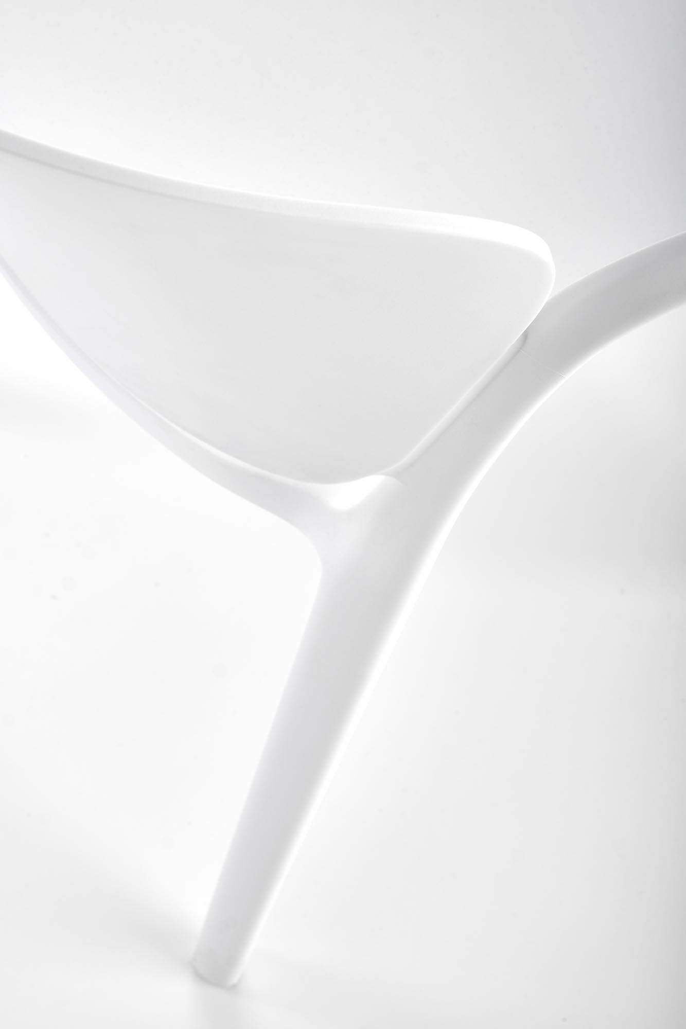 K491 Stolička plastik Biely (1p=4szt) Stolička z tworzywa sztucznego k491 - Biely