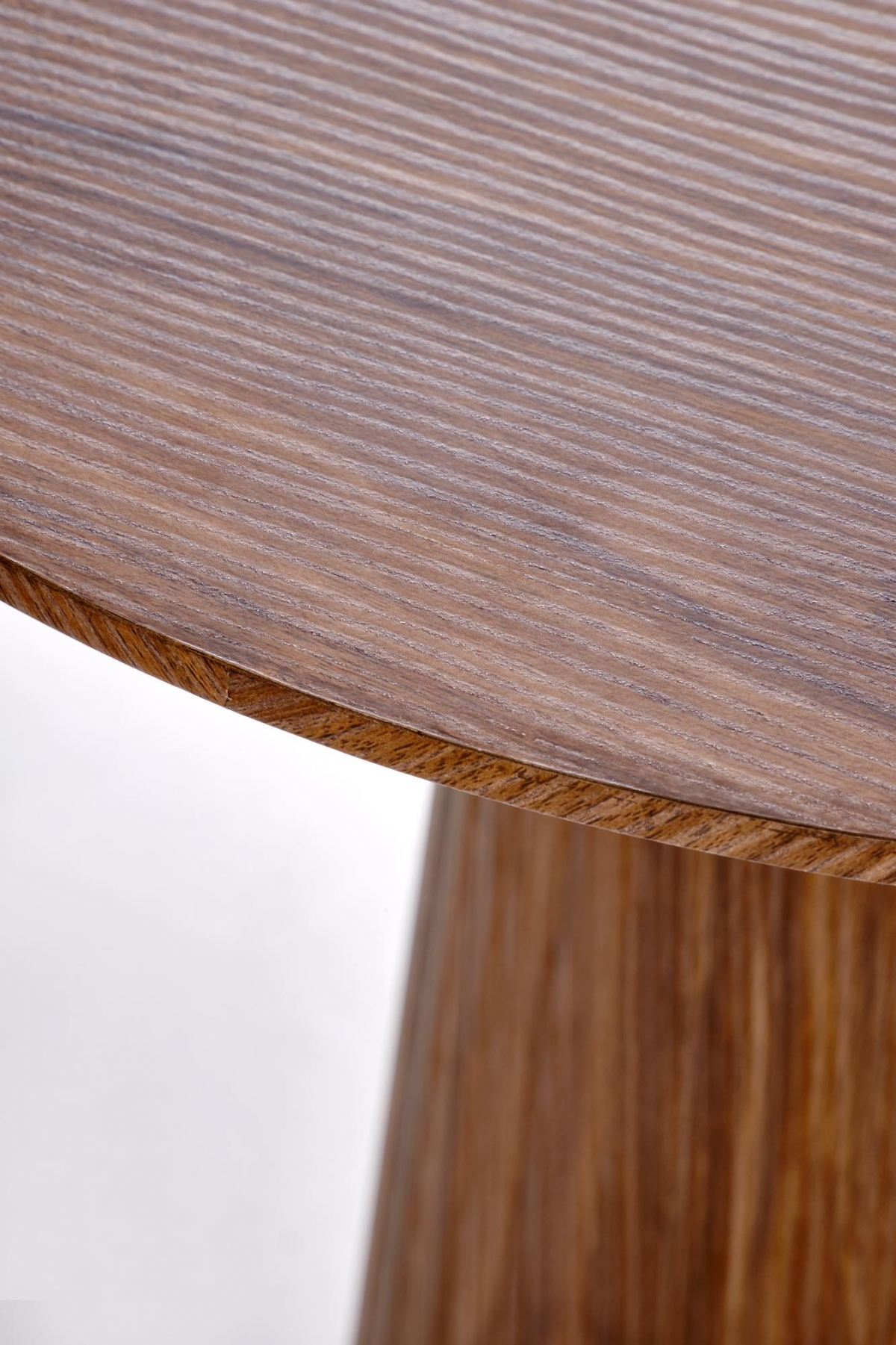 Konferenčný stolík Gisela 60 cm - orechový dekor Konferenčný stolík okragla Gisela 60 cm do obývacej izby - orieškový