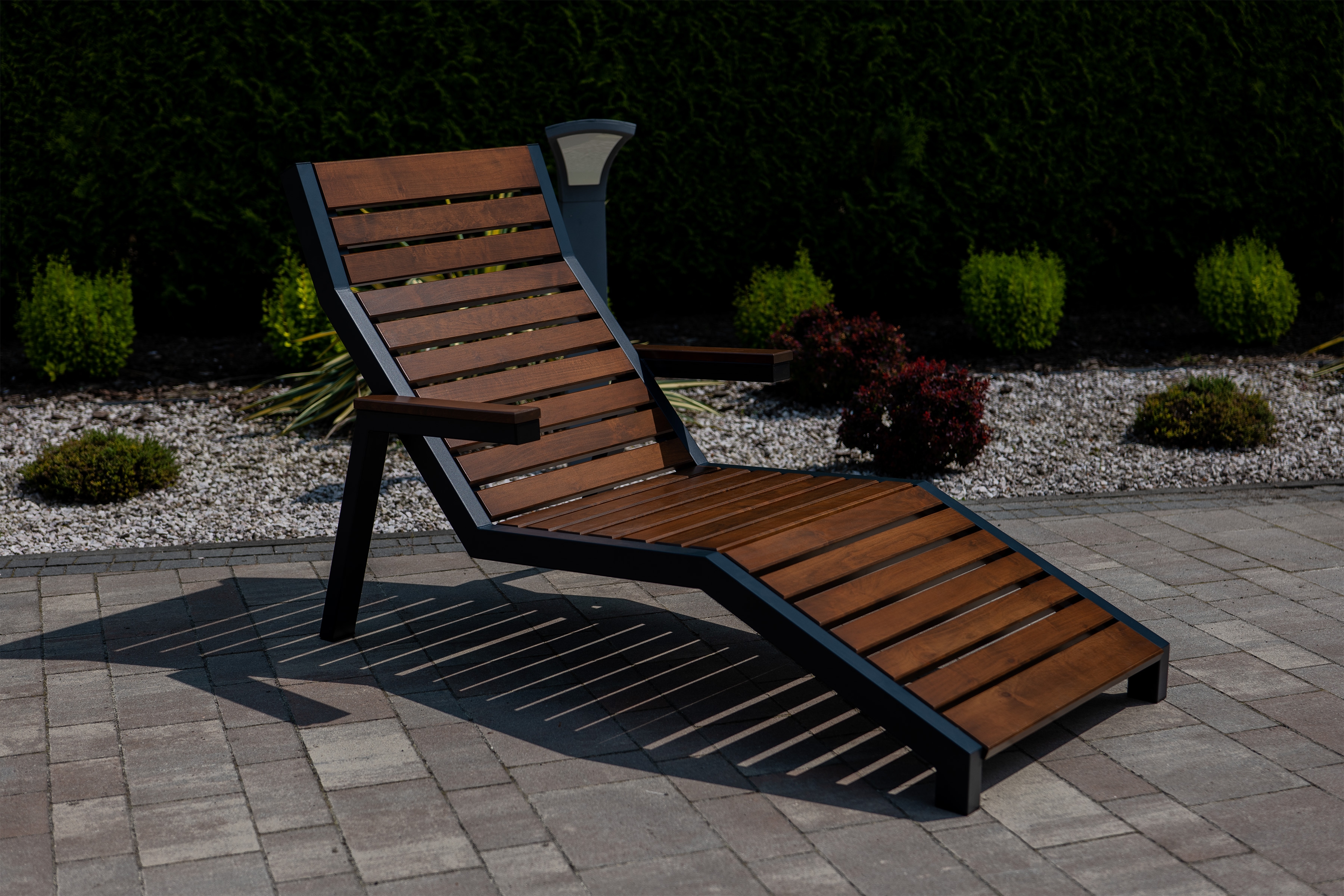 Zahradní lehátko Loft - ořech italský Lezak zahradní Loft - Ořech wloski